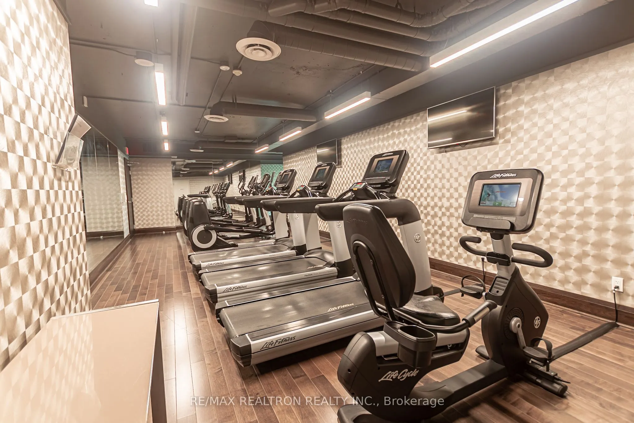 19 Grand Trunk Crescent, #1215