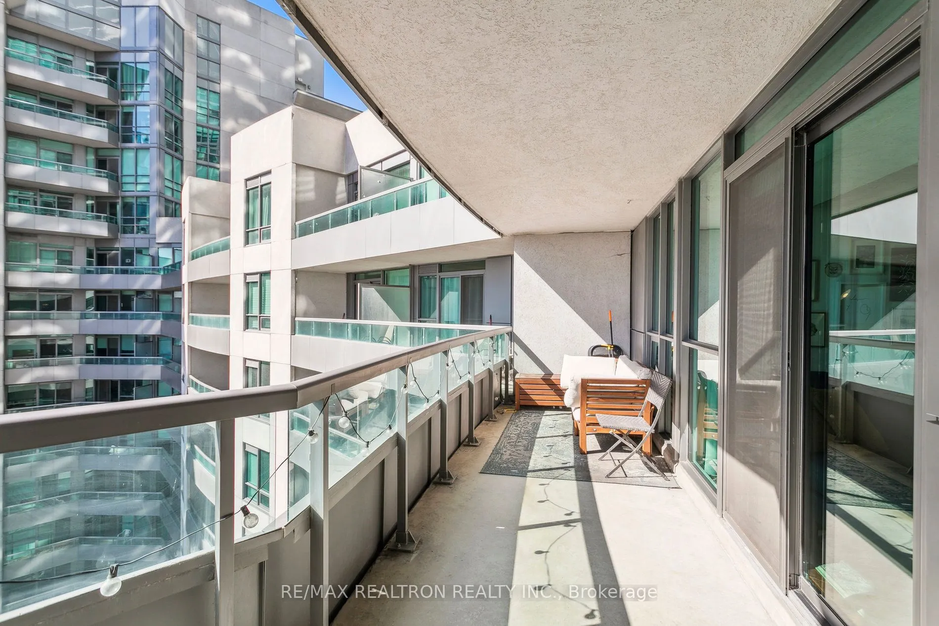 19 Grand Trunk Crescent, #1215
