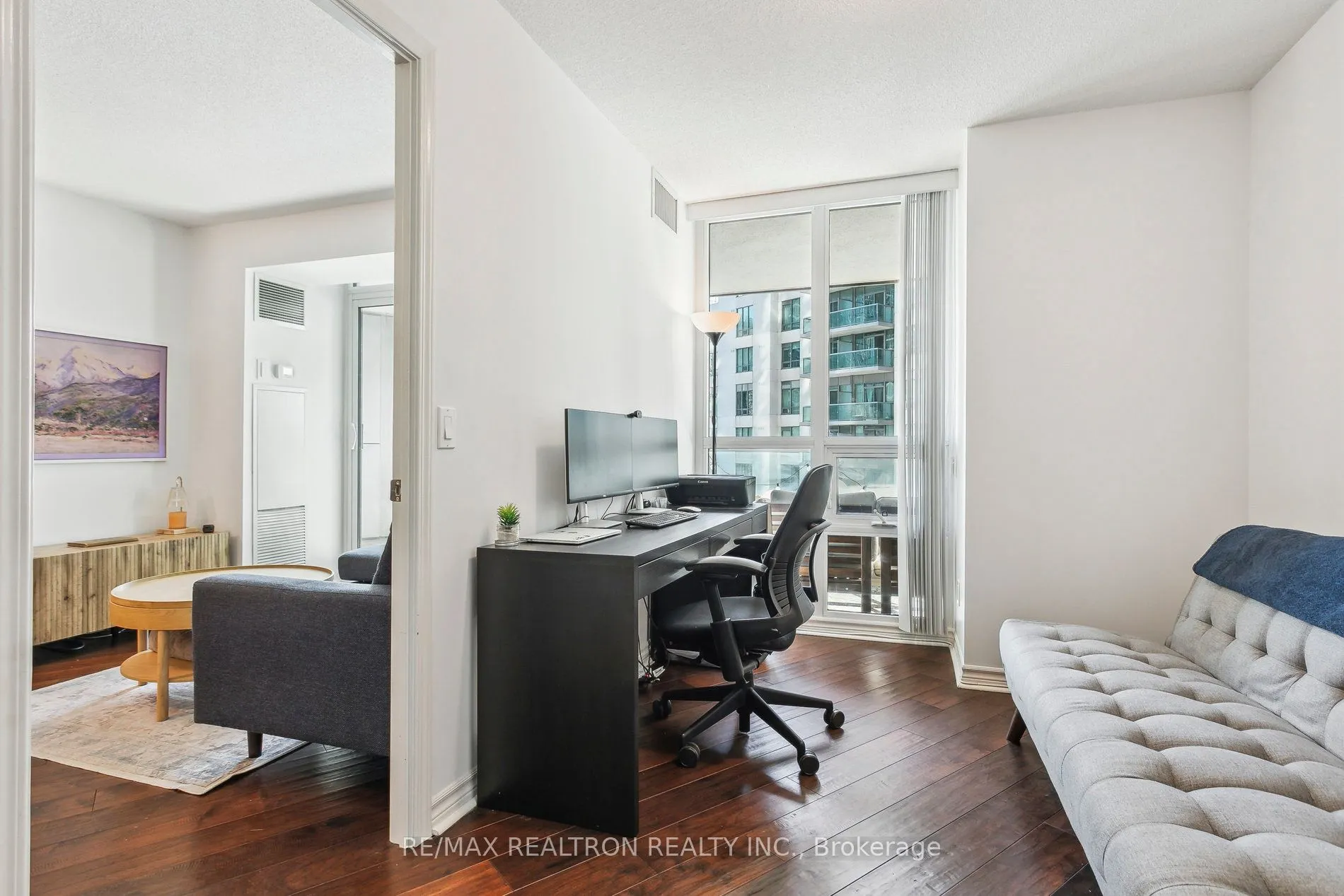 19 Grand Trunk Crescent, #1215