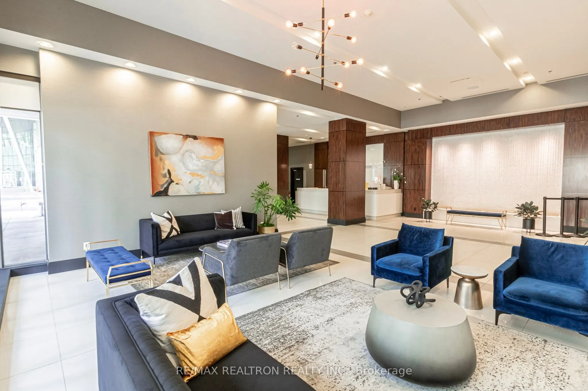 19 Grand Trunk Crescent, #1215