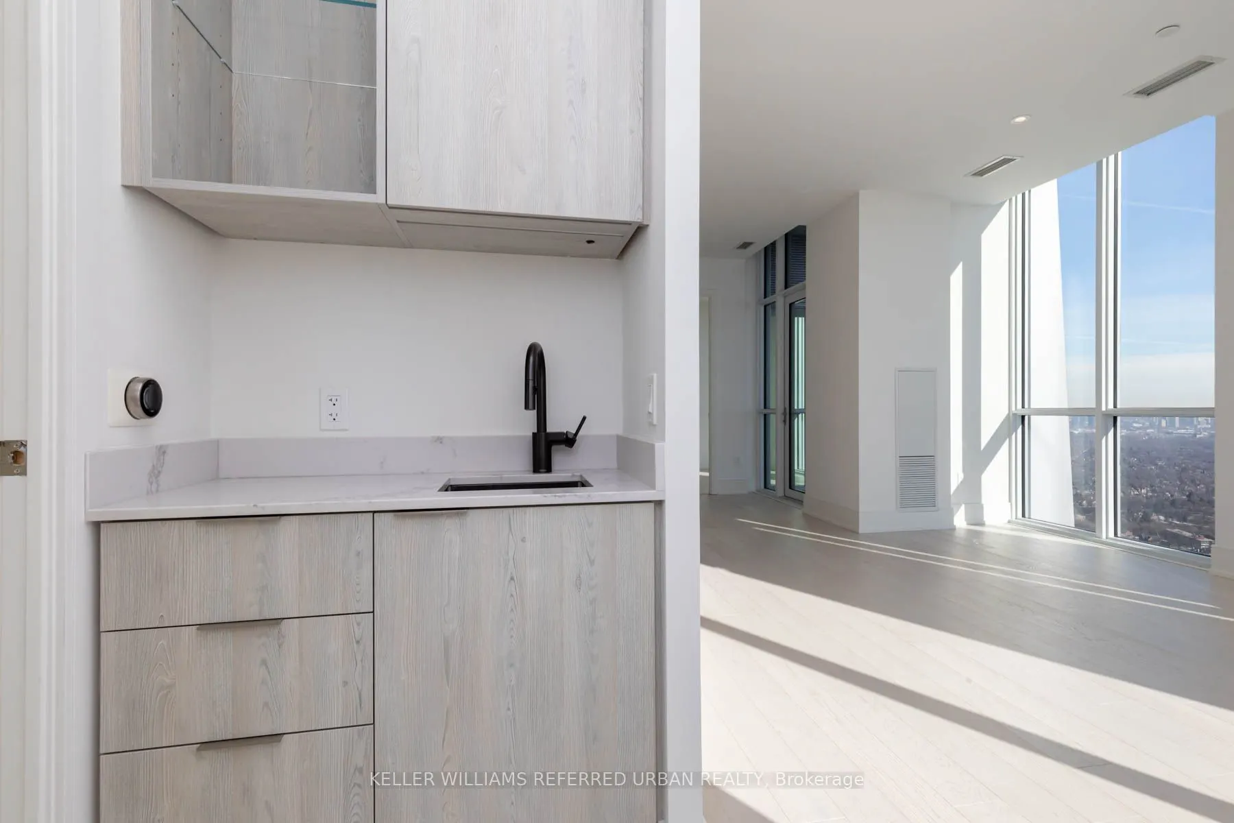 1 Yorkville Avenue, #Ph06