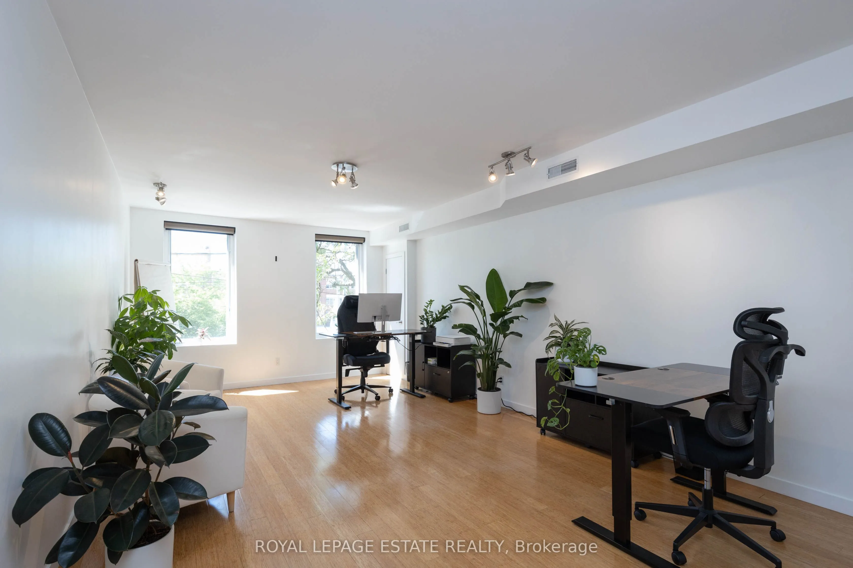 432/434 Queen Street E