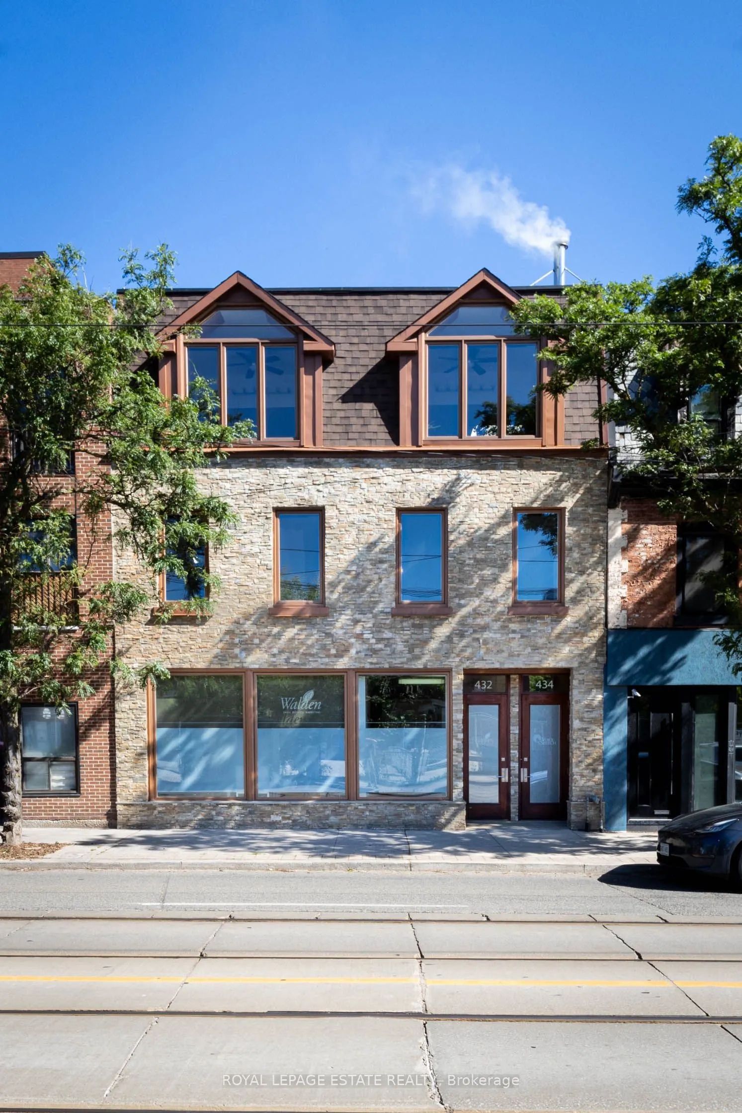 432/434 Queen Street E