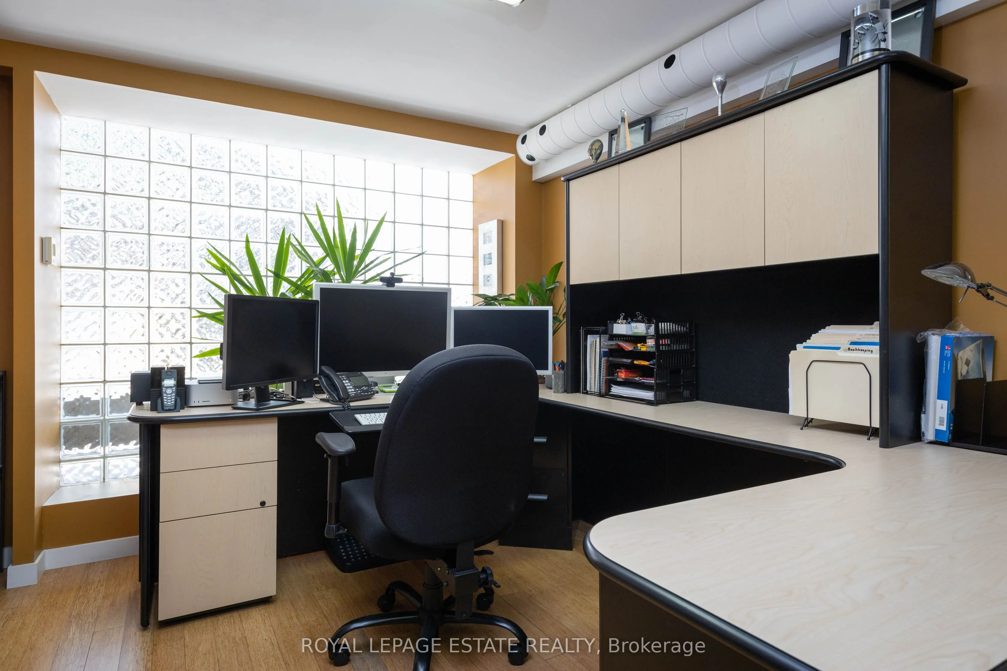 432/434 Queen Street E
