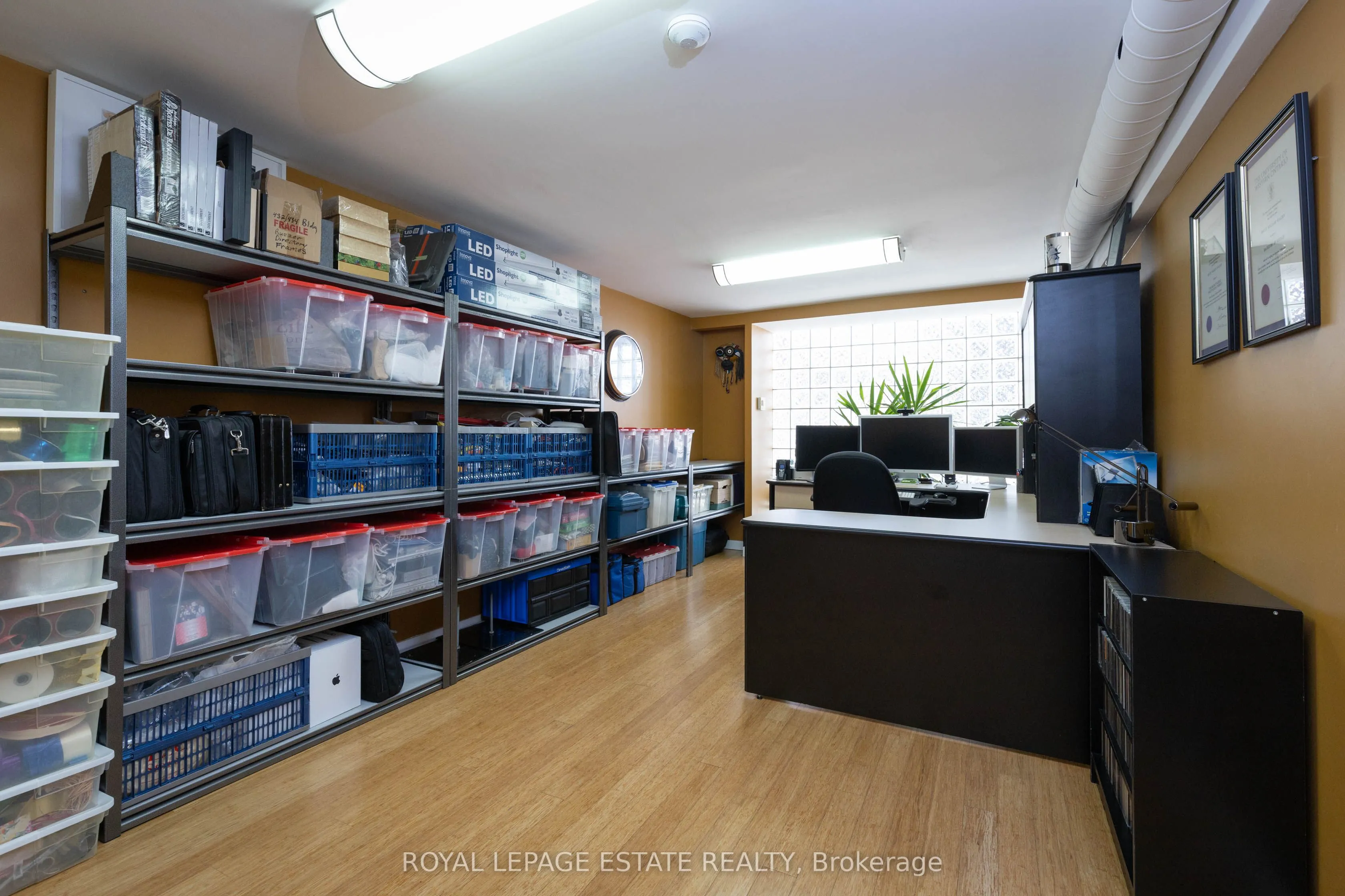 432 Queen Street E