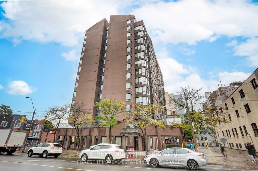 117 Gerrard Street, #209