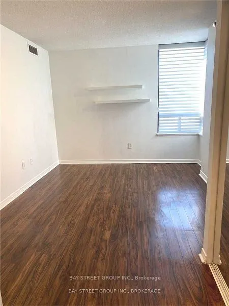 117 Gerrard Street, #209