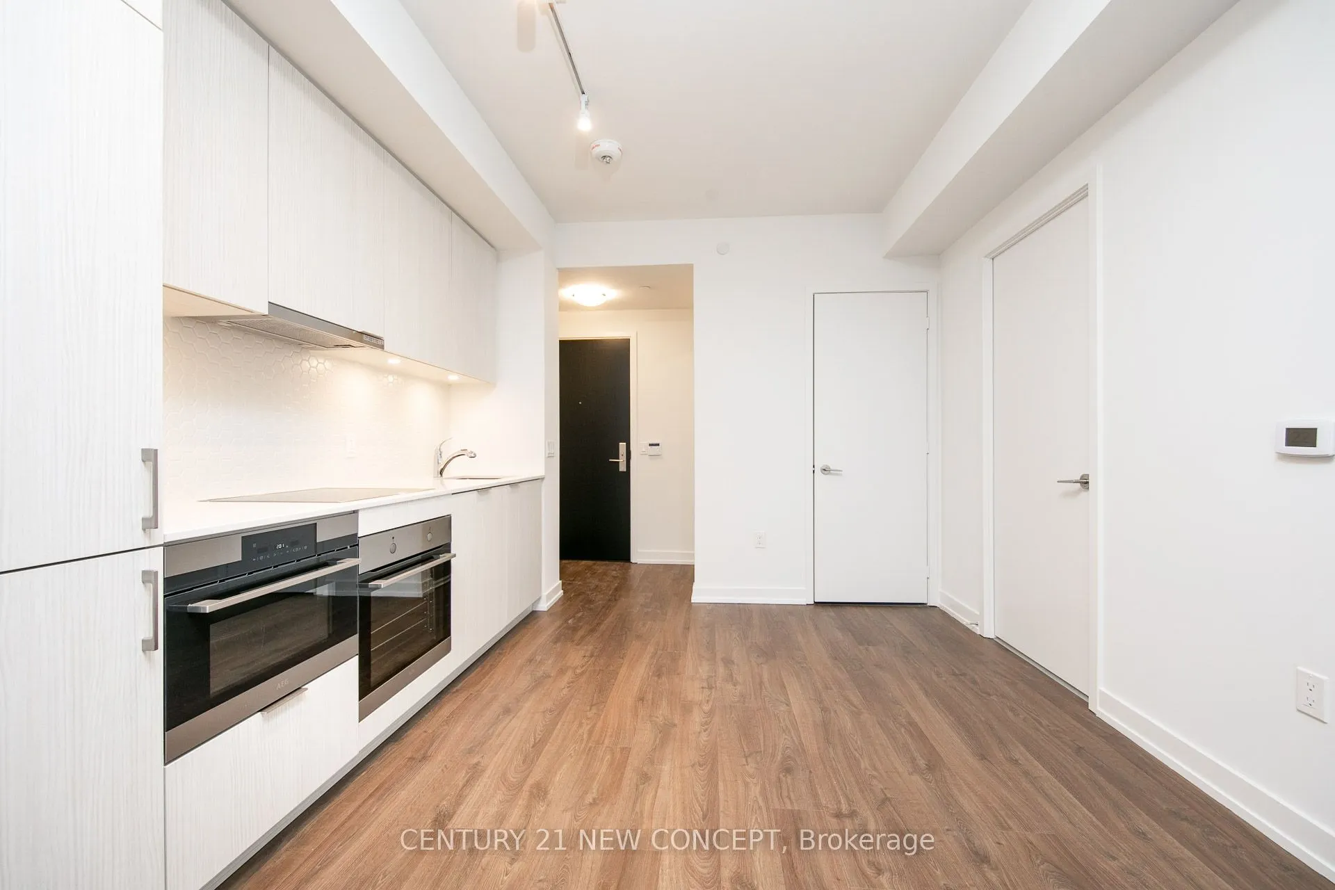 158 Front Street, #306