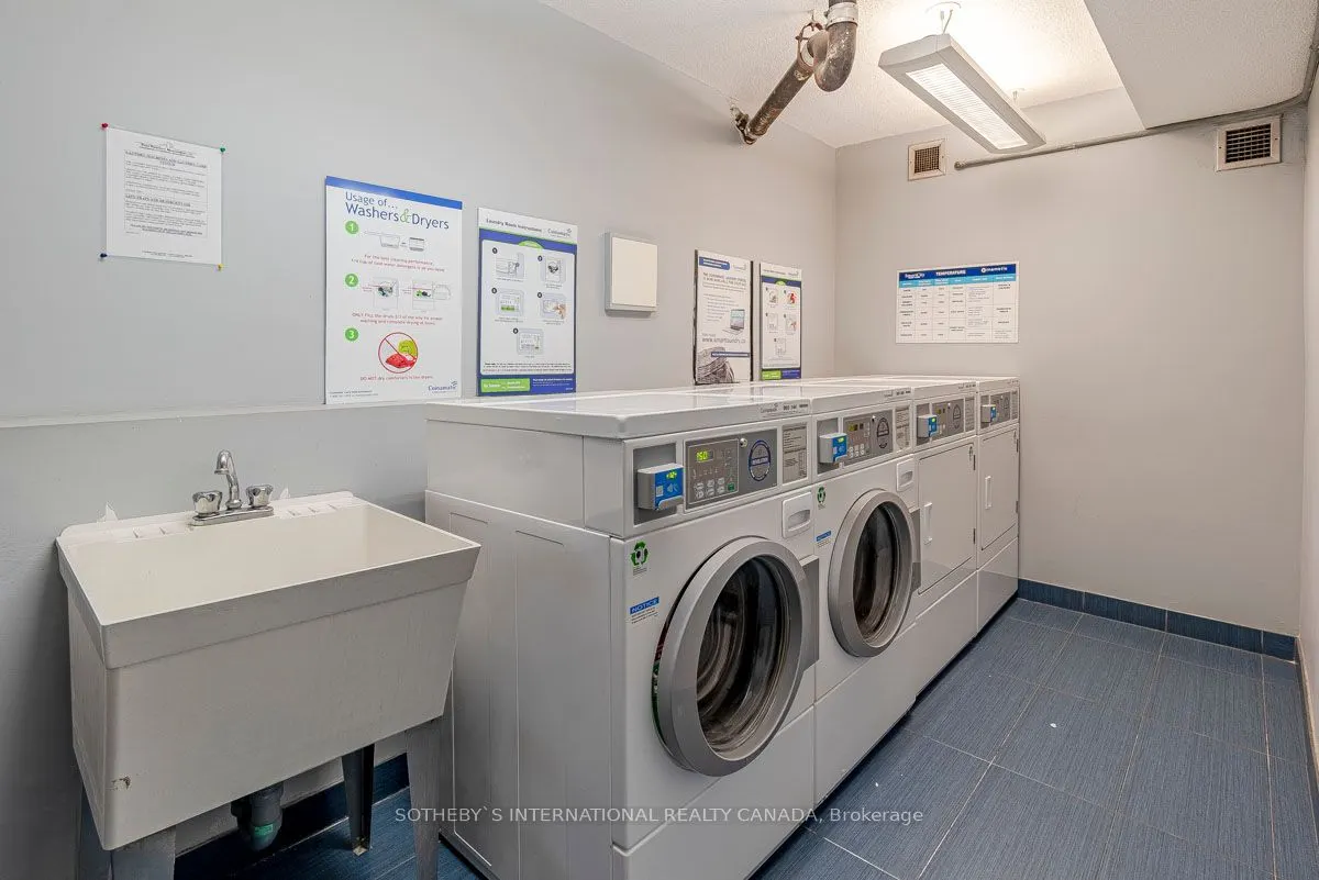 720 Spadina Avenue, #1004