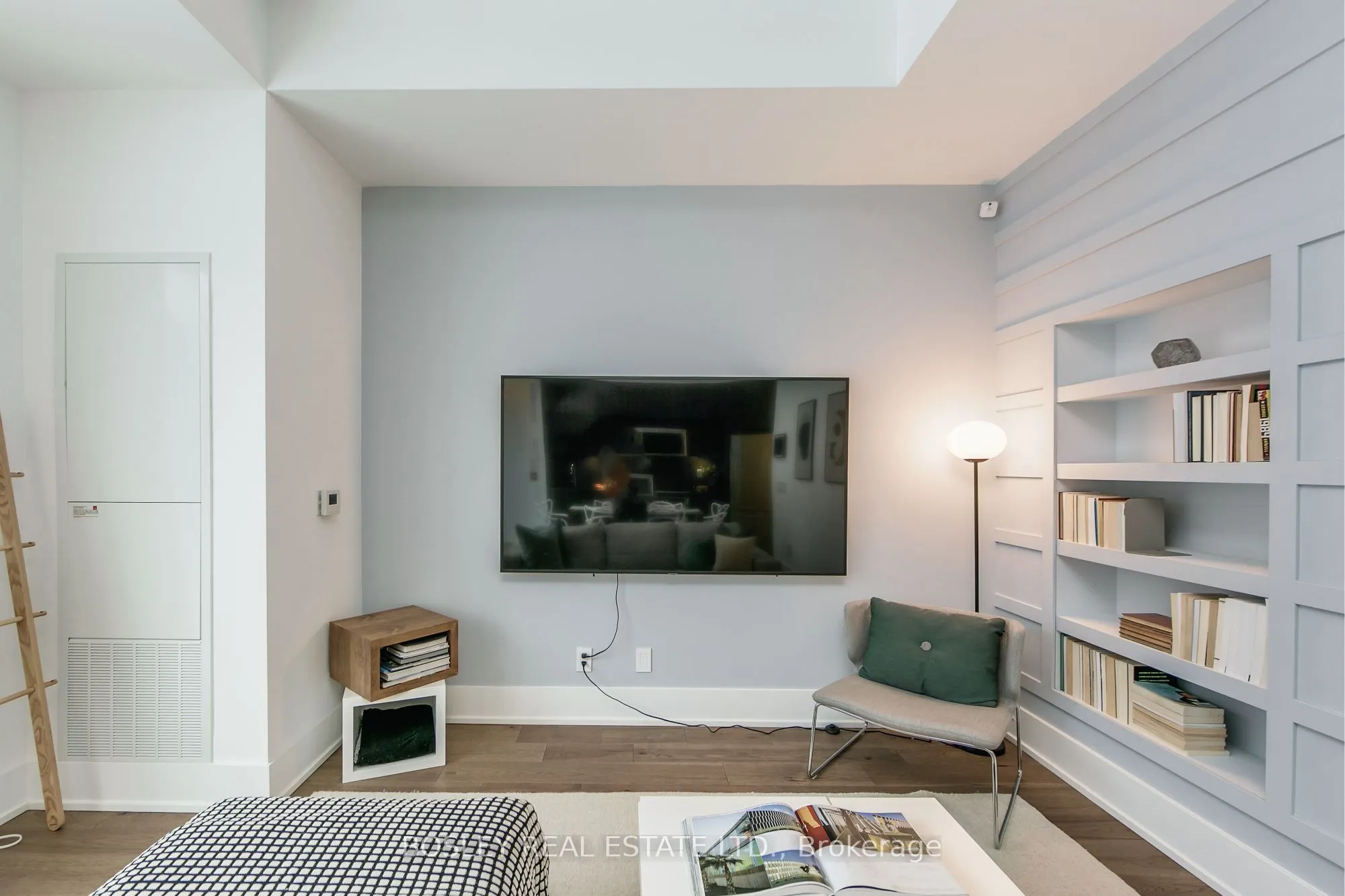 80 Vanauley Street, #112