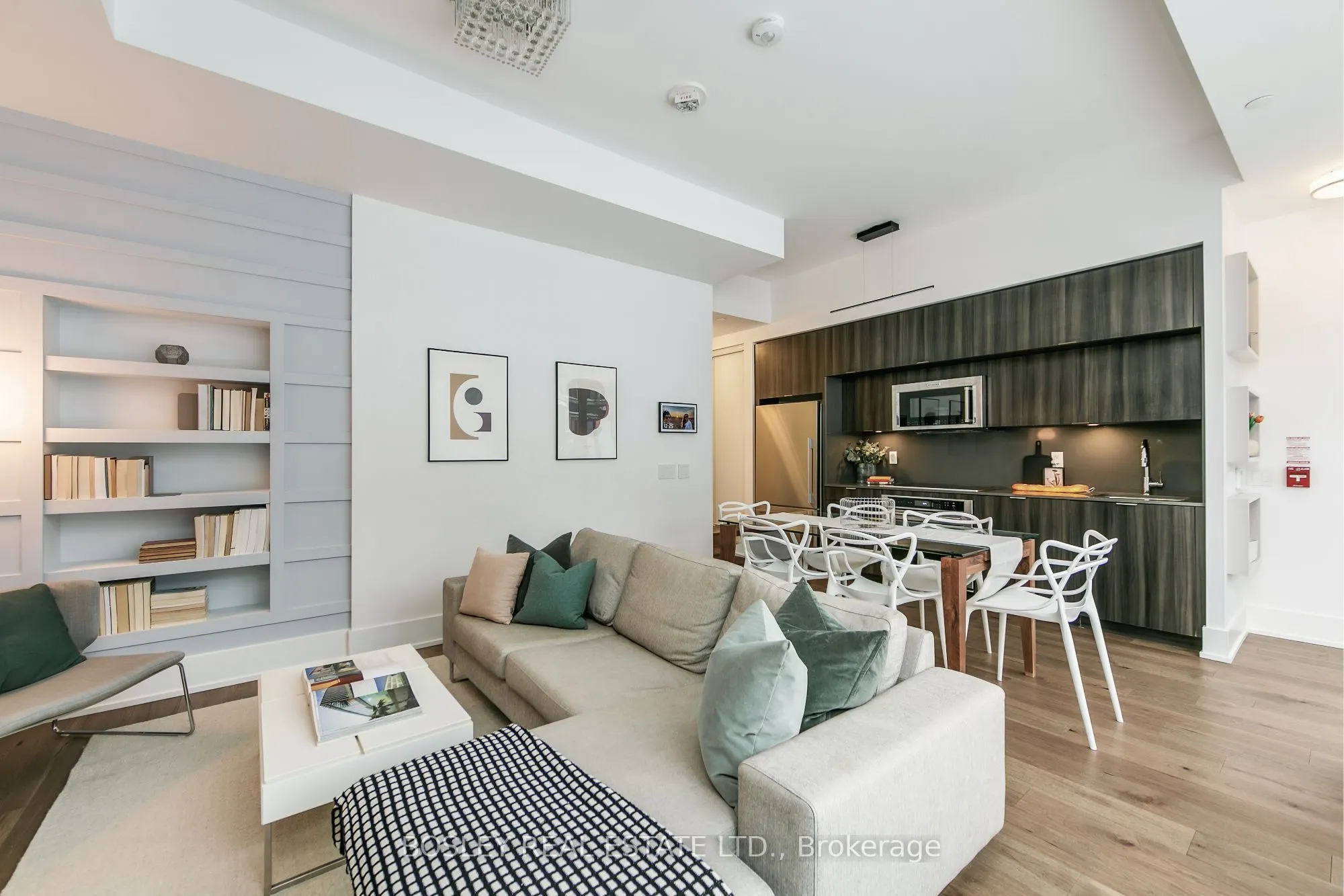 80 Vanauley Street, #112
