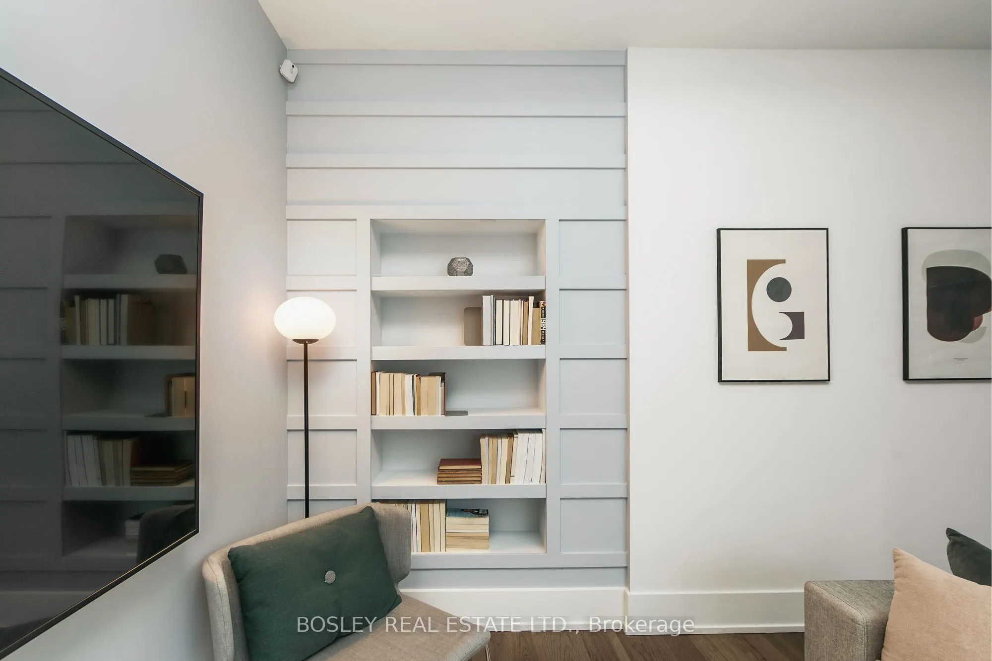 80 Vanauley Street, #112