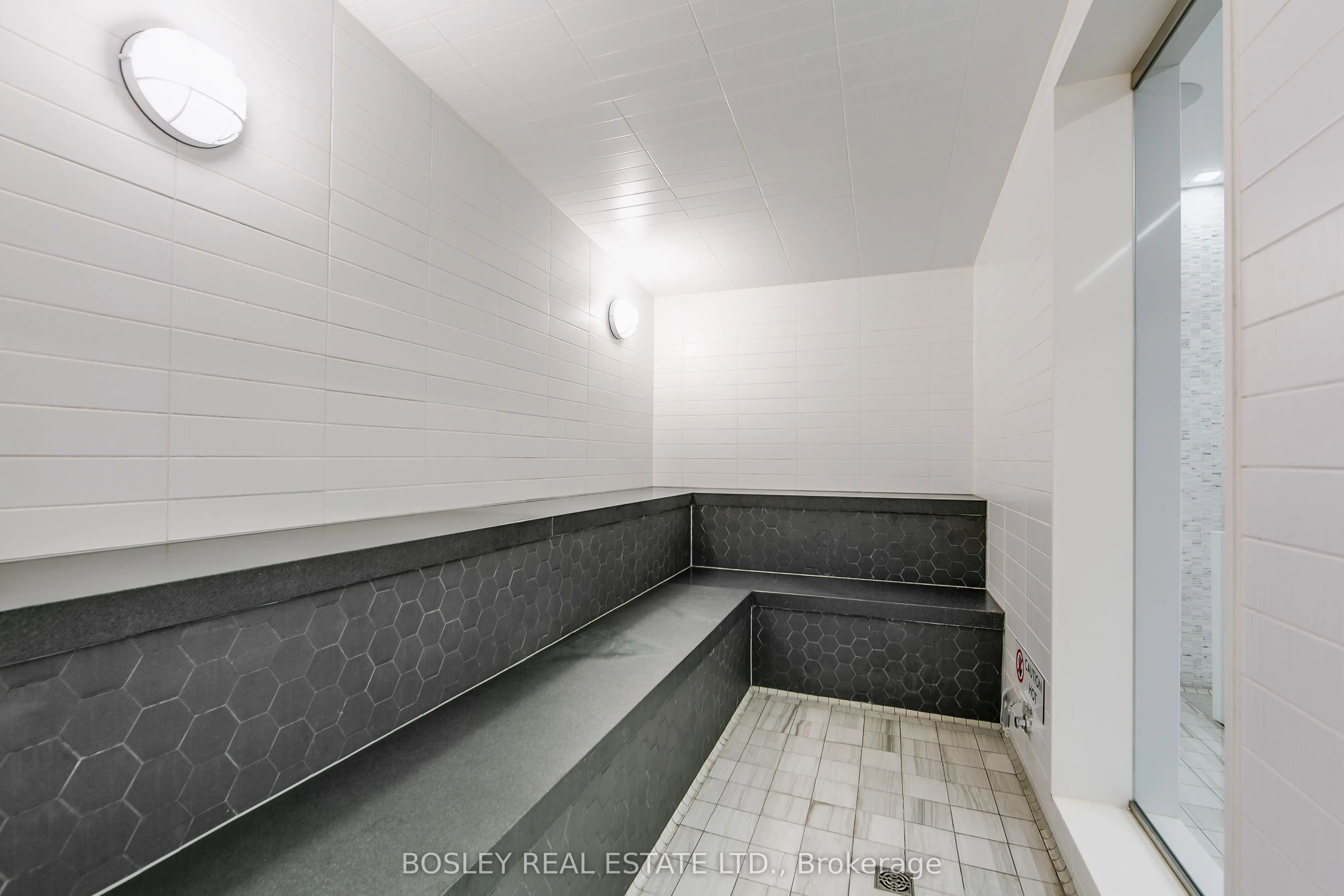 80 Vanauley Street, #112