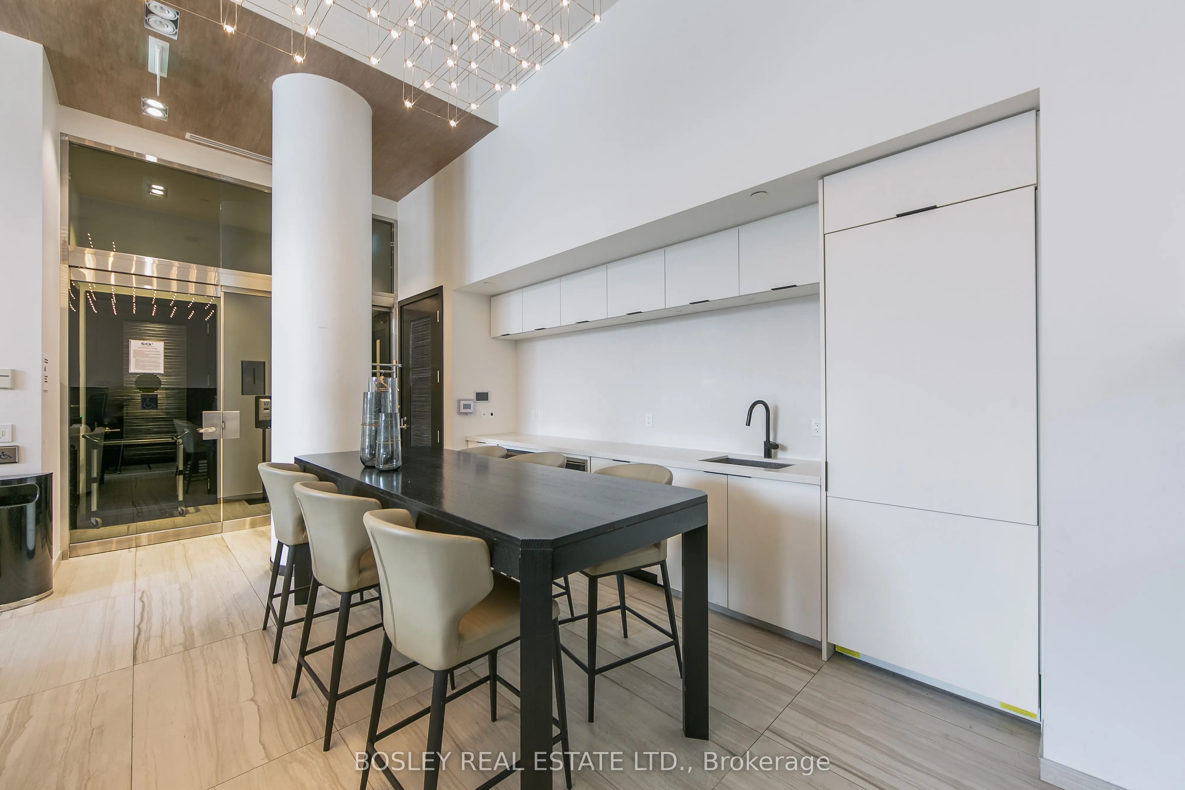80 Vanauley Street, #112