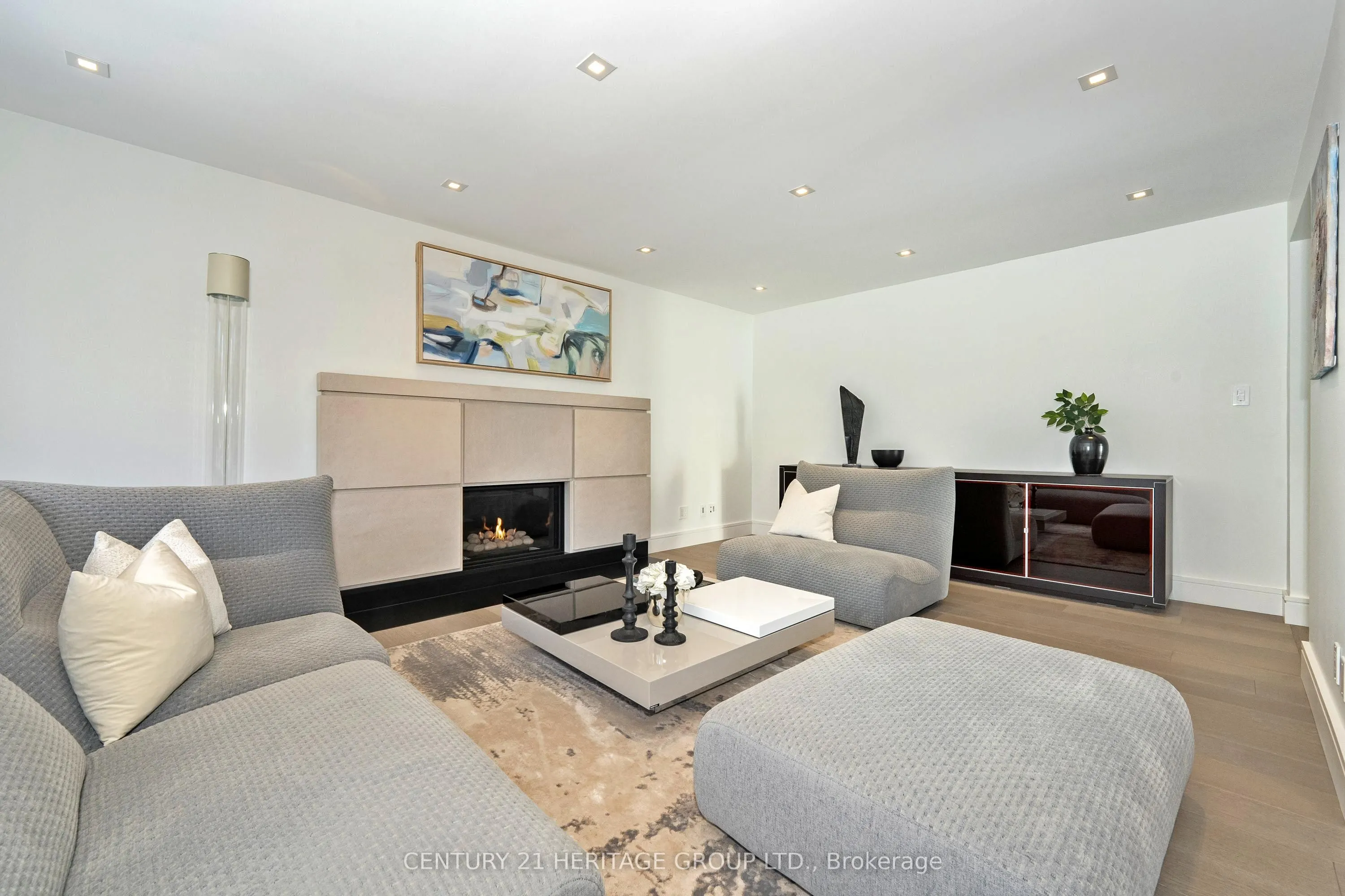 61 Foursome Crescent