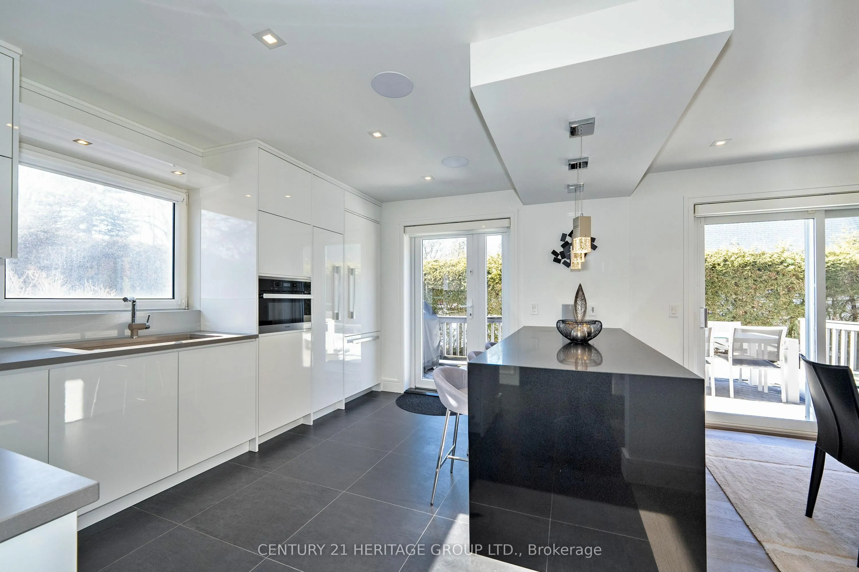 61 Foursome Crescent
