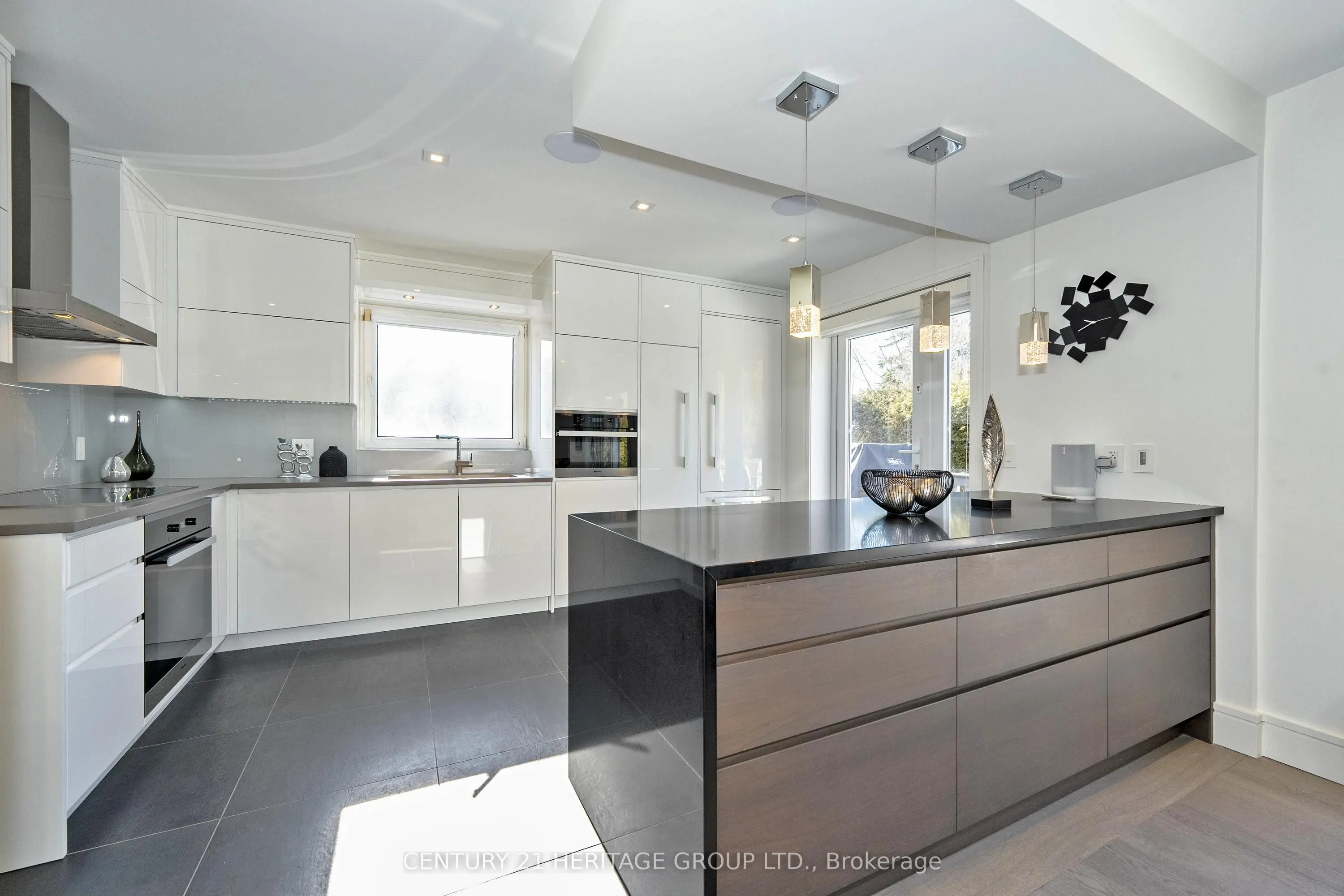 61 Foursome Crescent