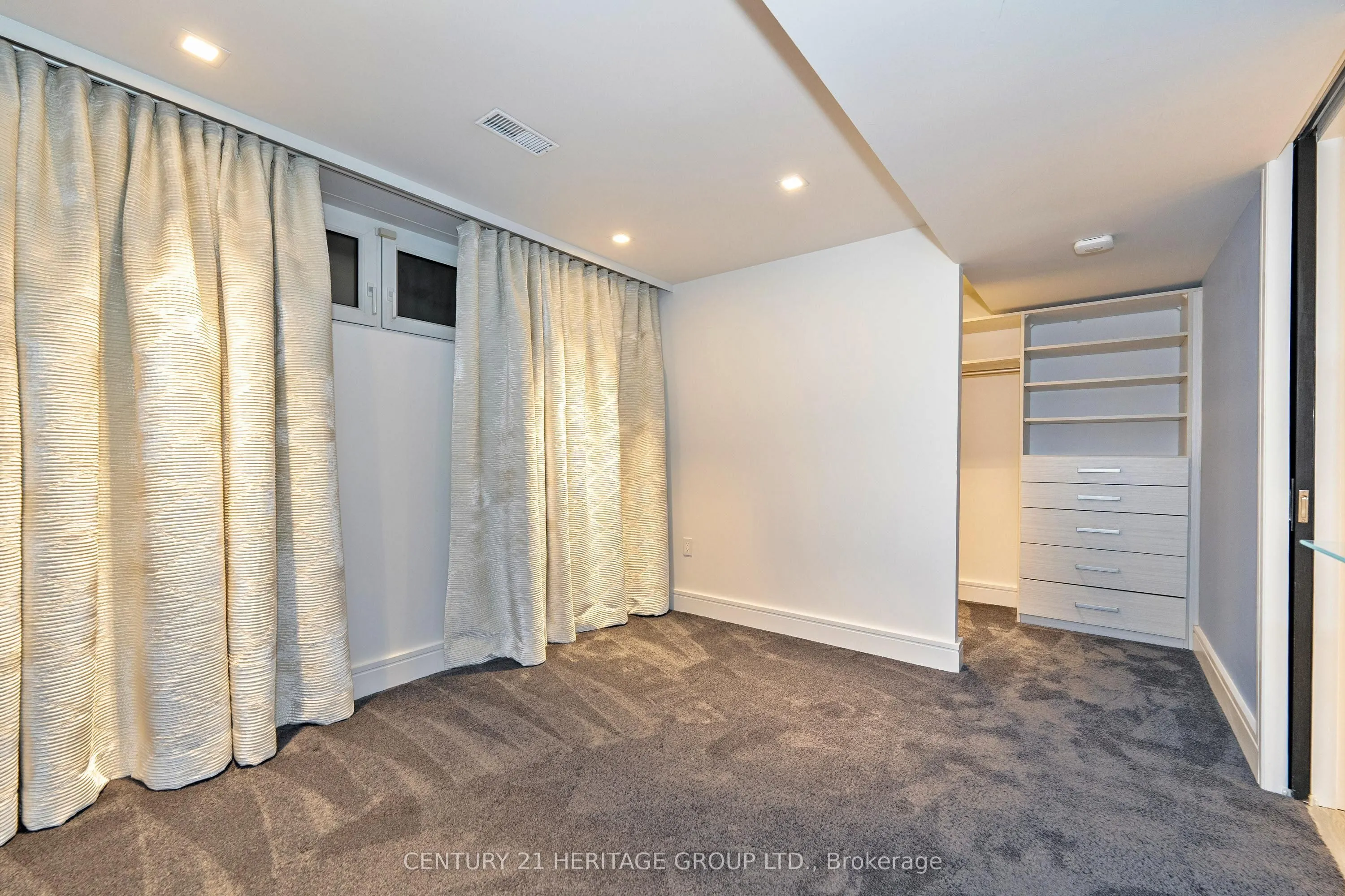 61 Foursome Crescent