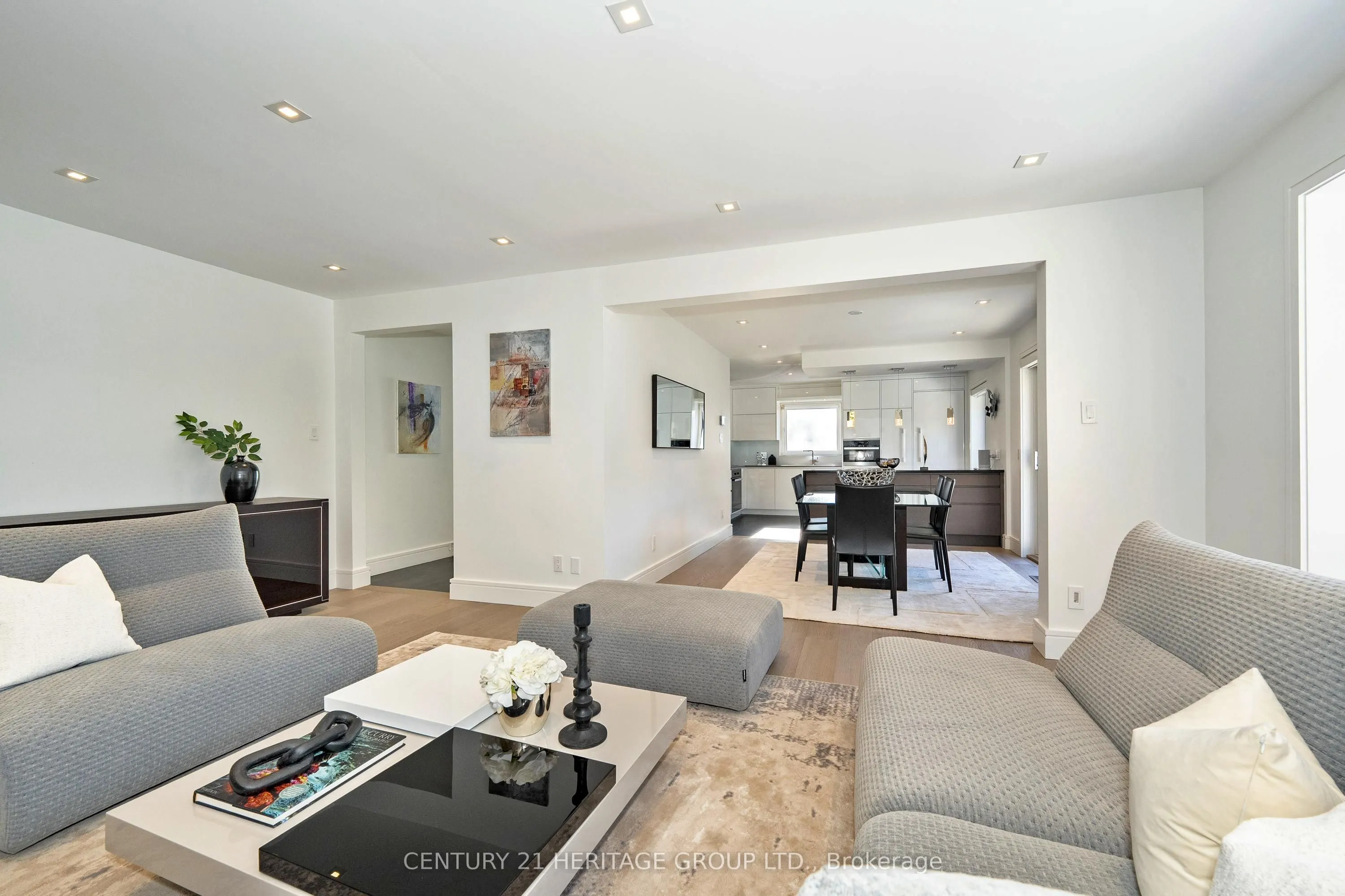 61 Foursome Crescent