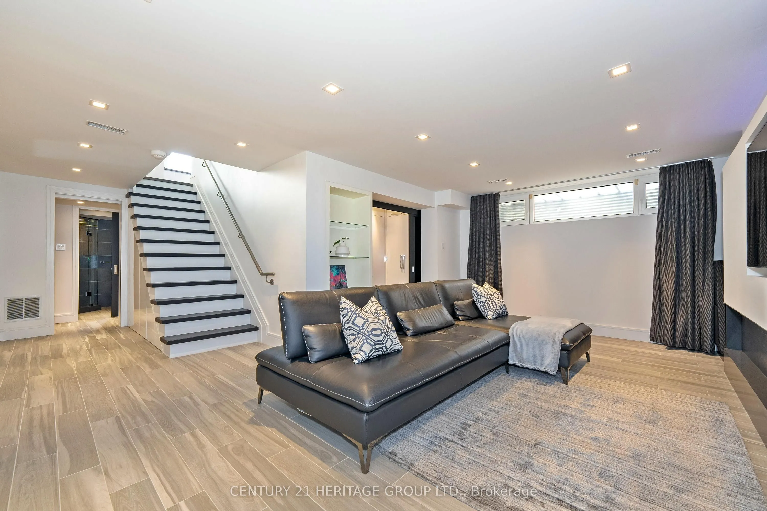 61 Foursome Crescent