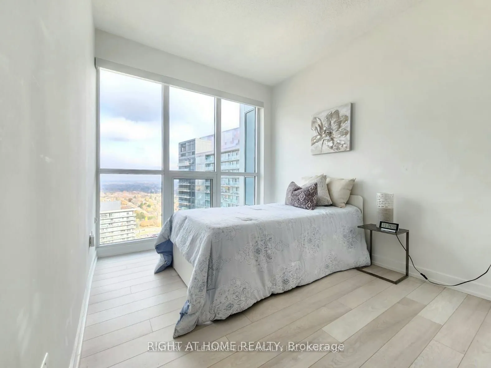 115 Mcmahon Drive, #2903