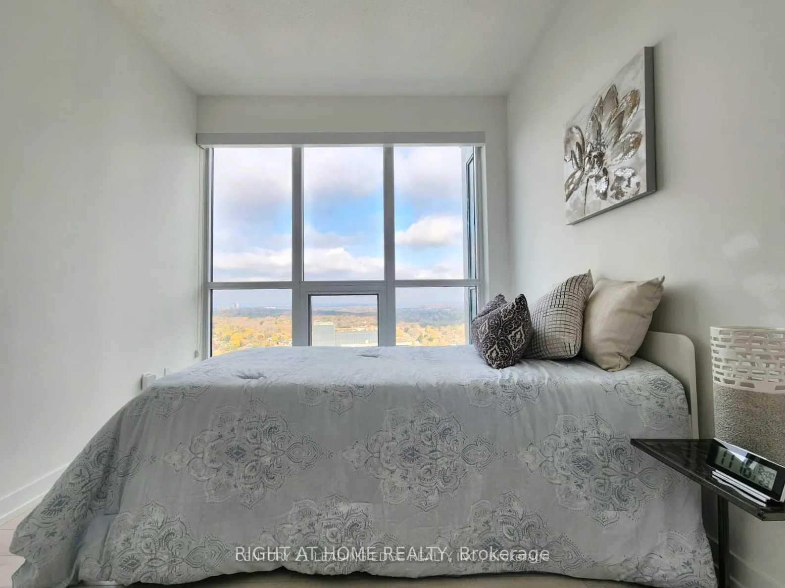 115 Mcmahon Drive, #2903