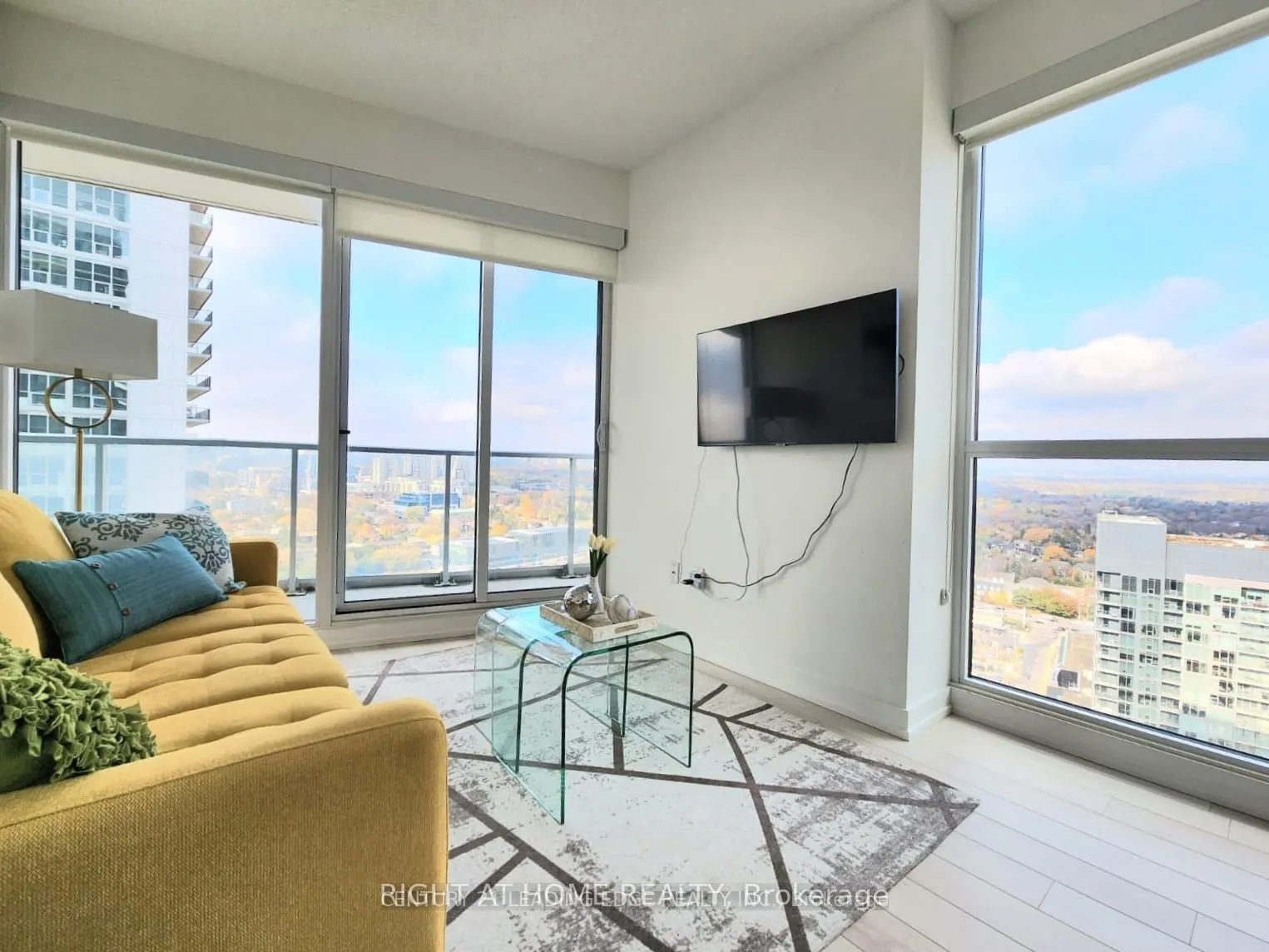 115 Mcmahon Drive, #2903
