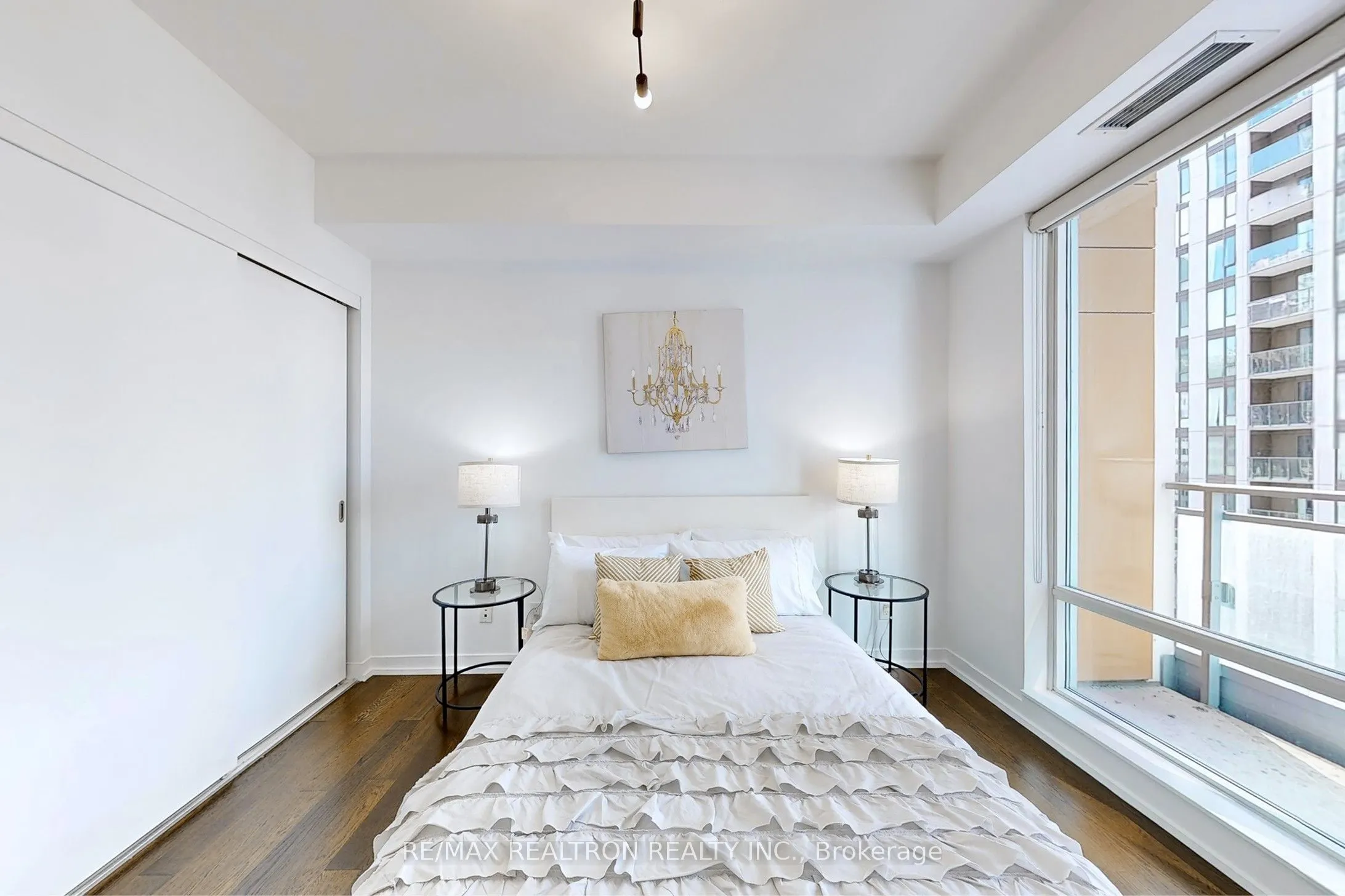 21 Widmer Street, #2402