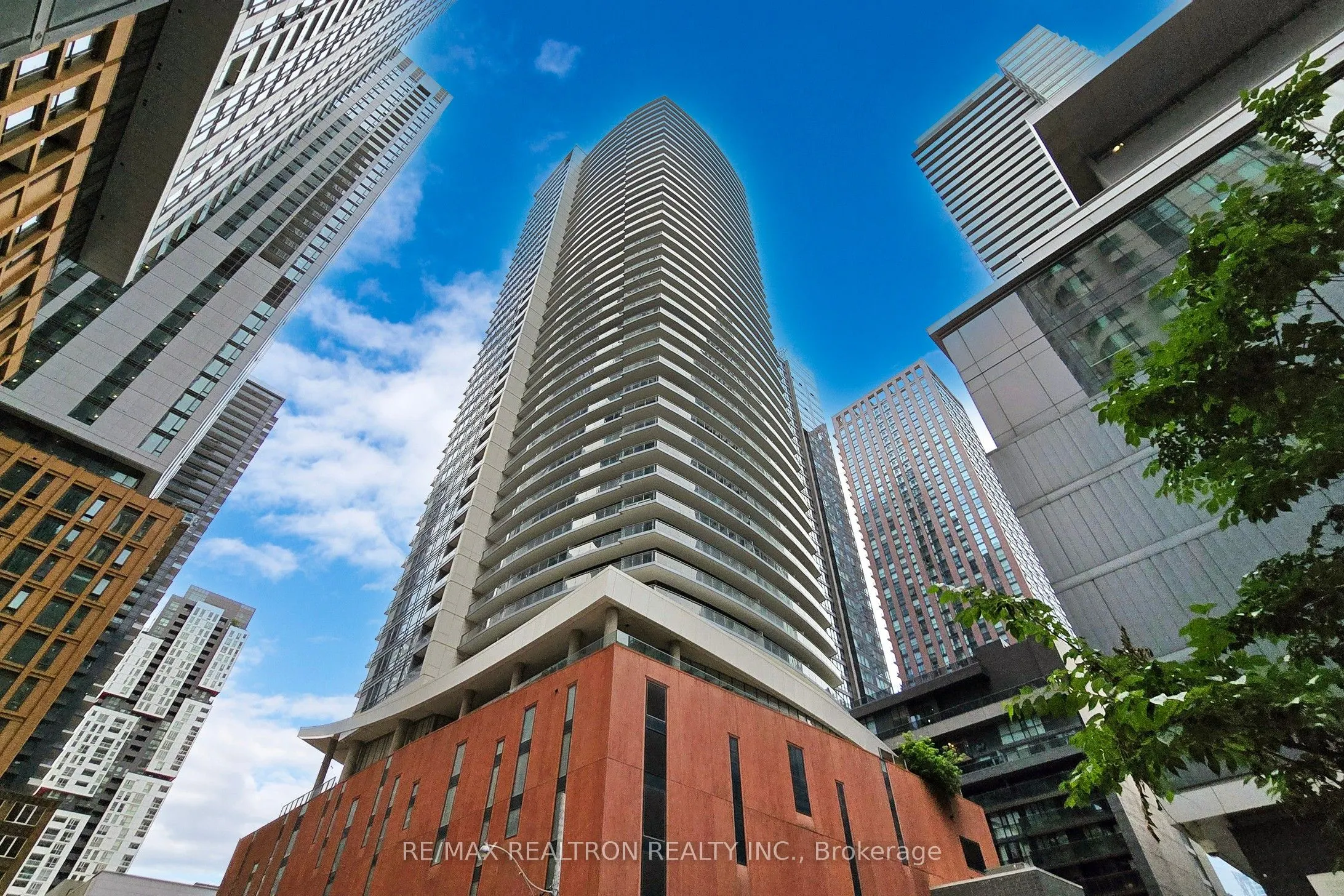 21 Widmer Street, #2402