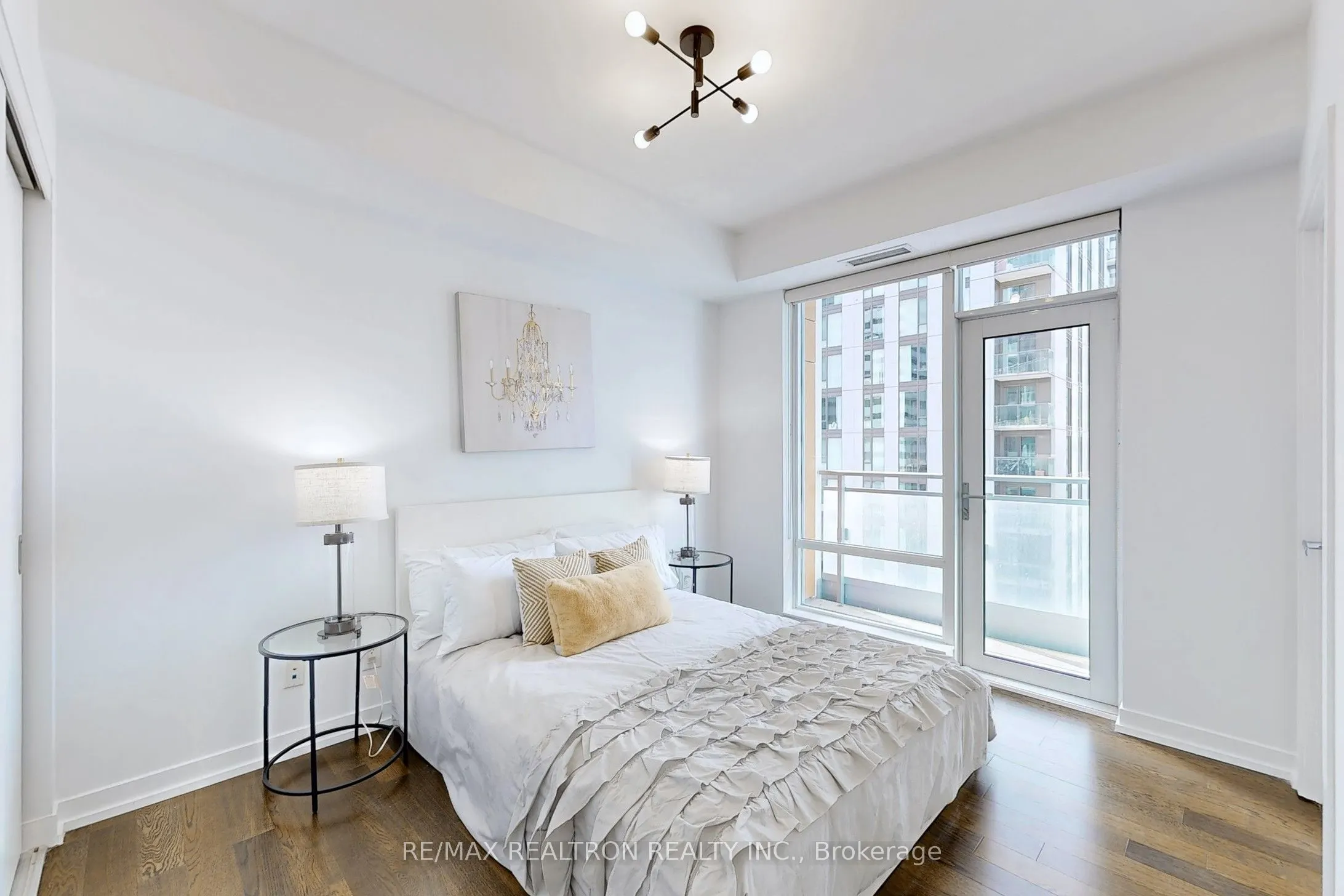 21 Widmer Street, #2402