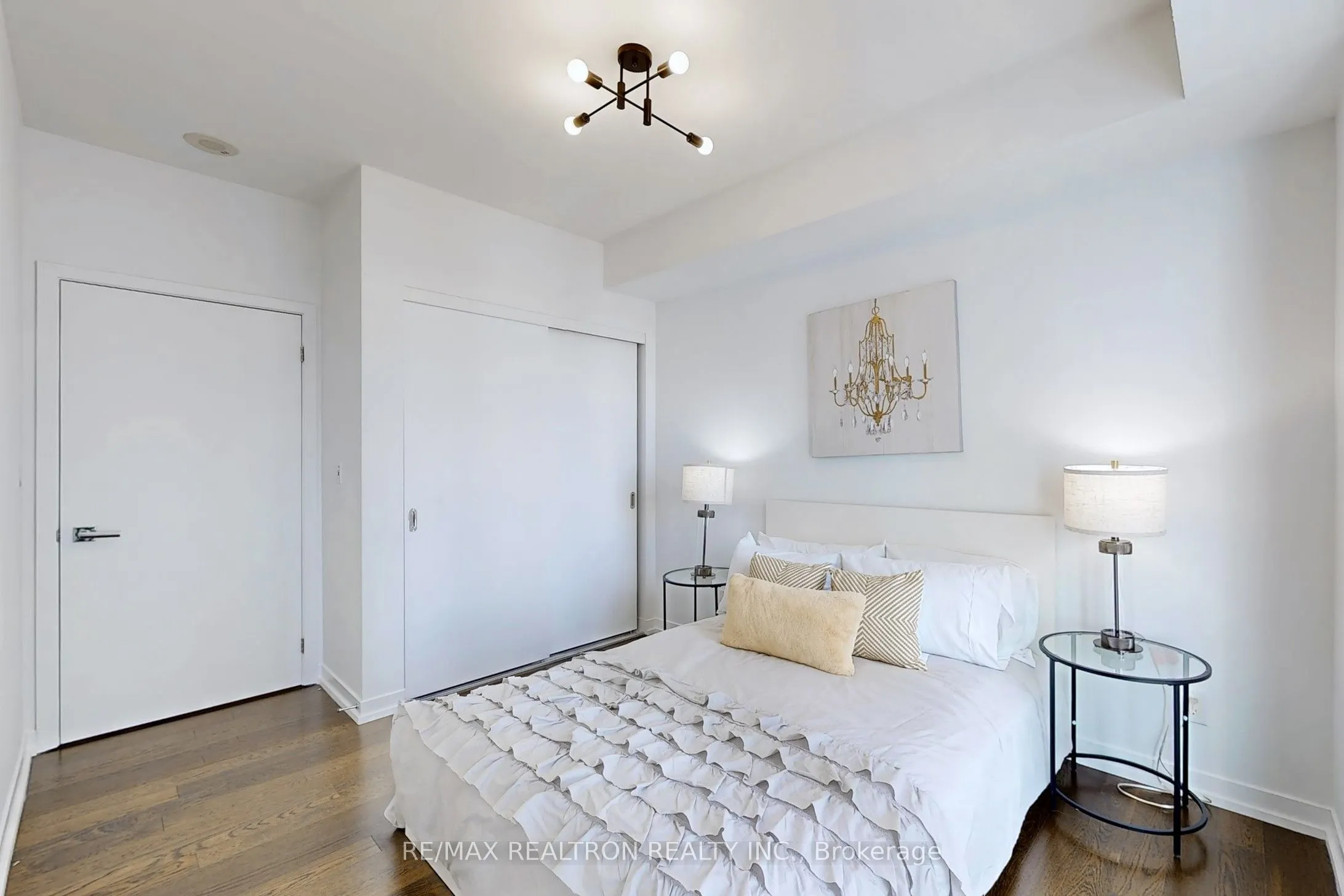 21 Widmer Street, #2402