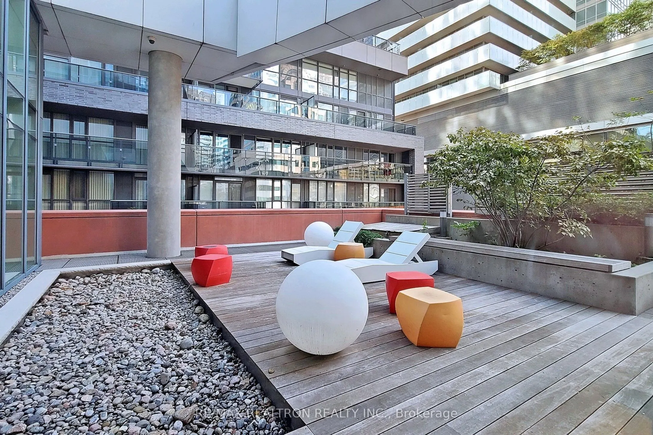 21 Widmer Street, #2402