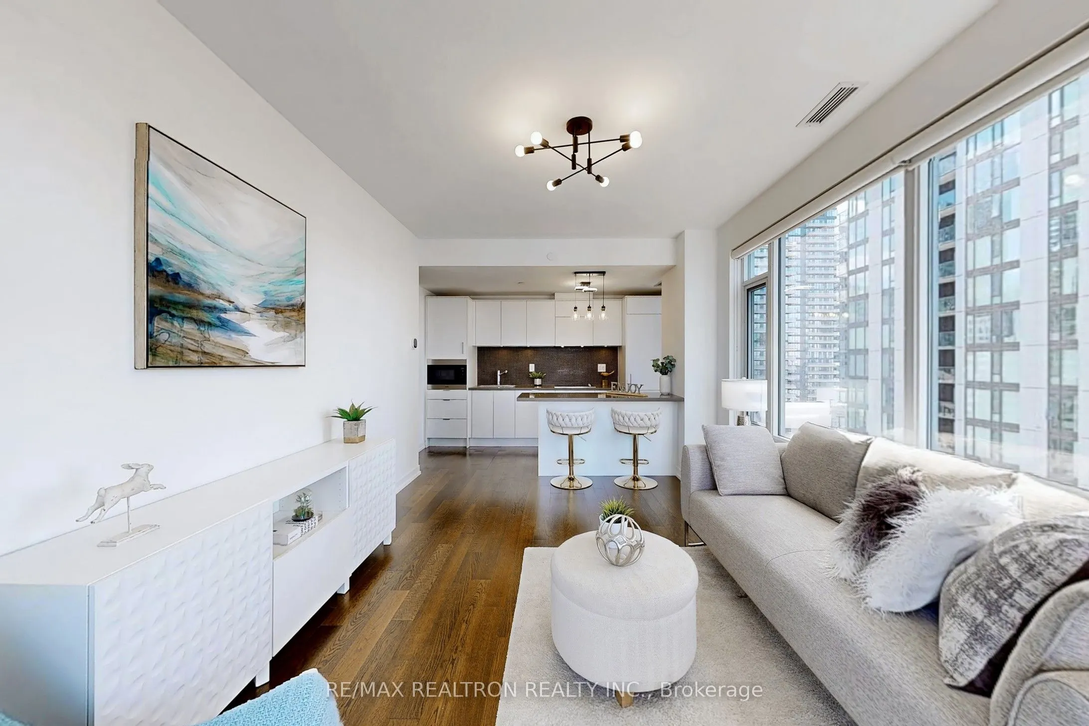 21 Widmer Street, #2402