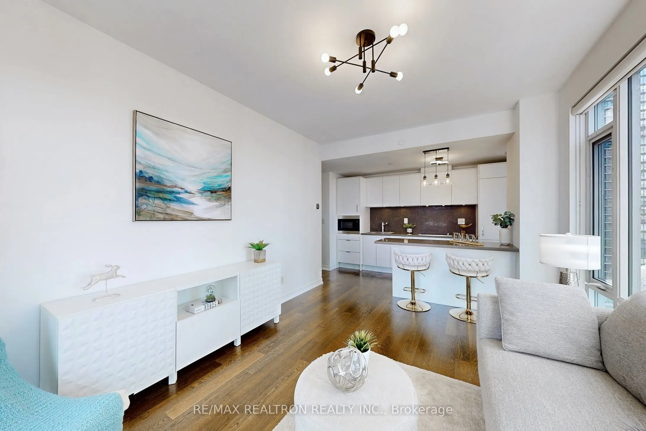 21 Widmer Street, #2402
