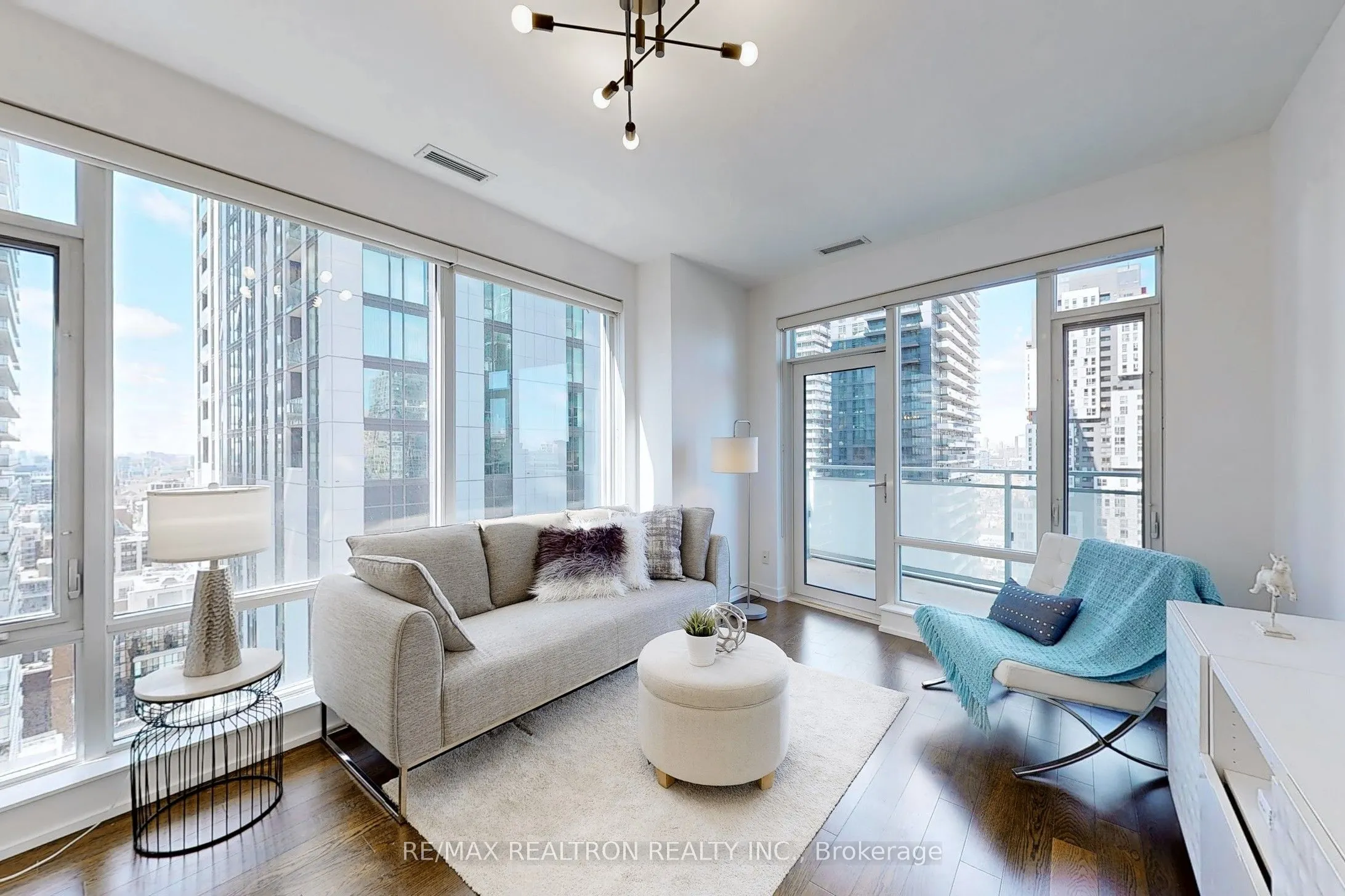 21 Widmer Street, #2402