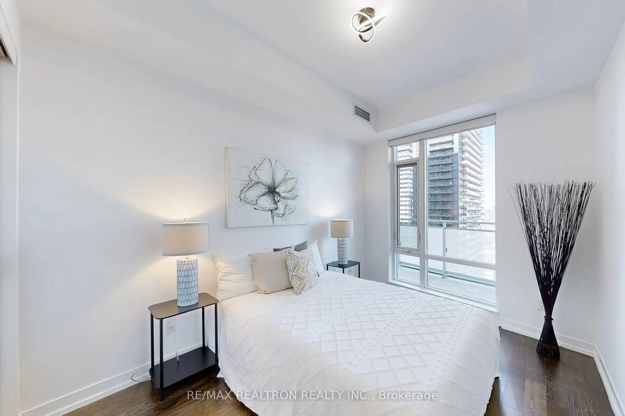 21 Widmer Street, #2402