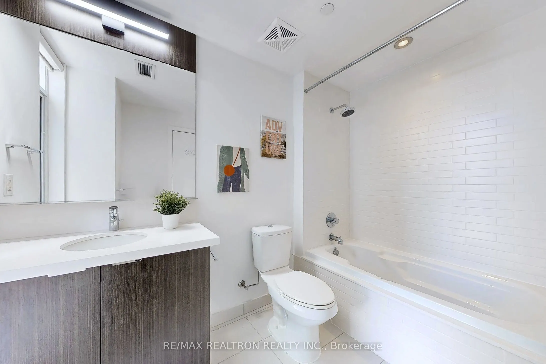 21 Widmer Street, #2402