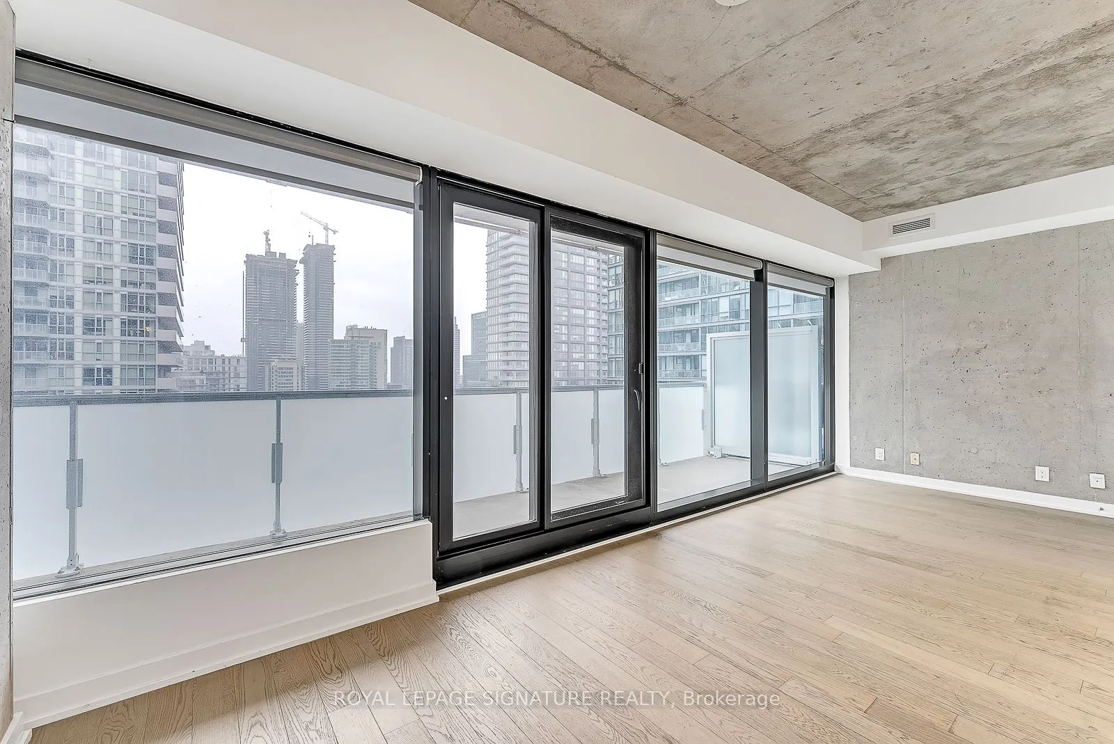 11 Charlotte Street, #2201