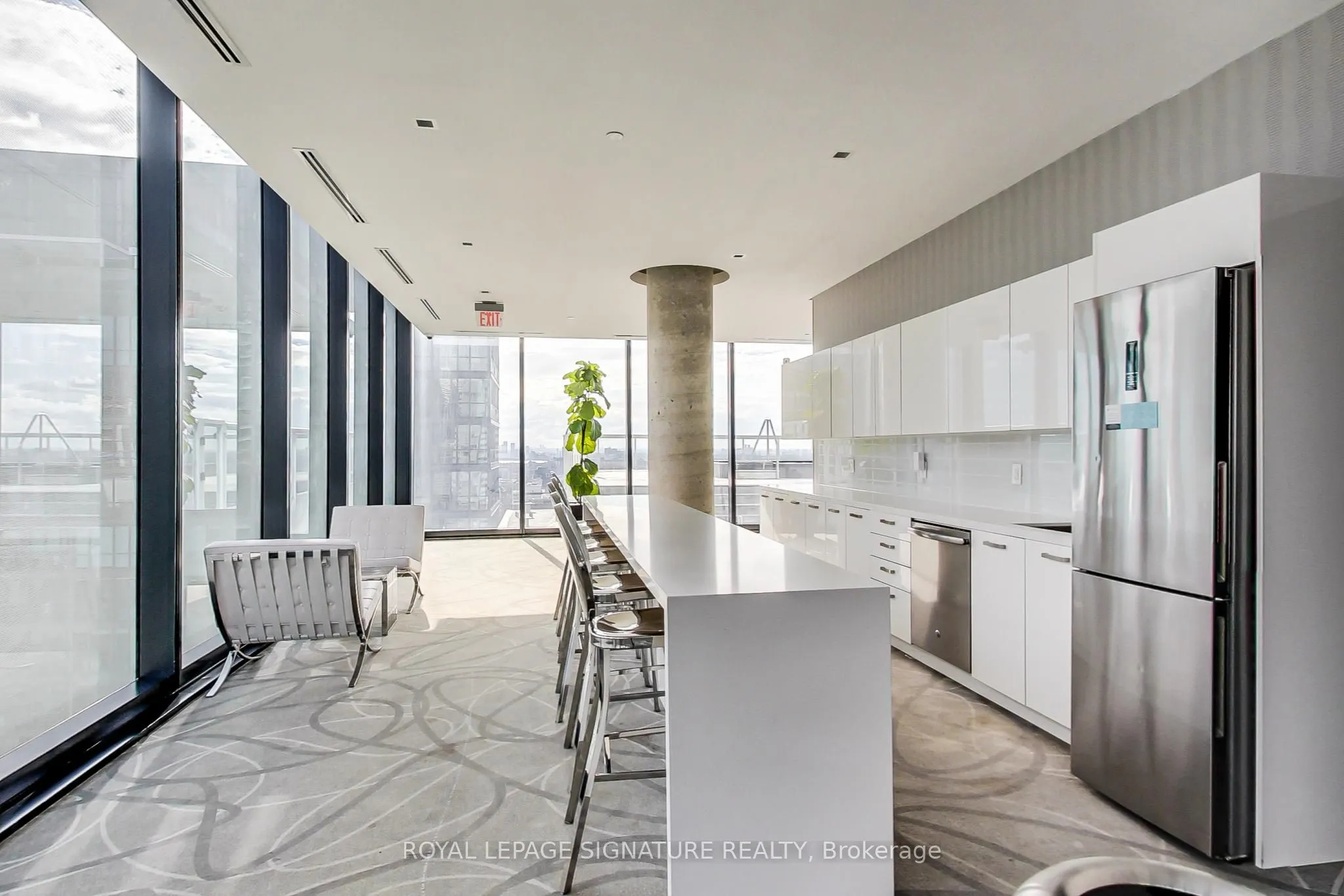 11 Charlotte Street, #2201