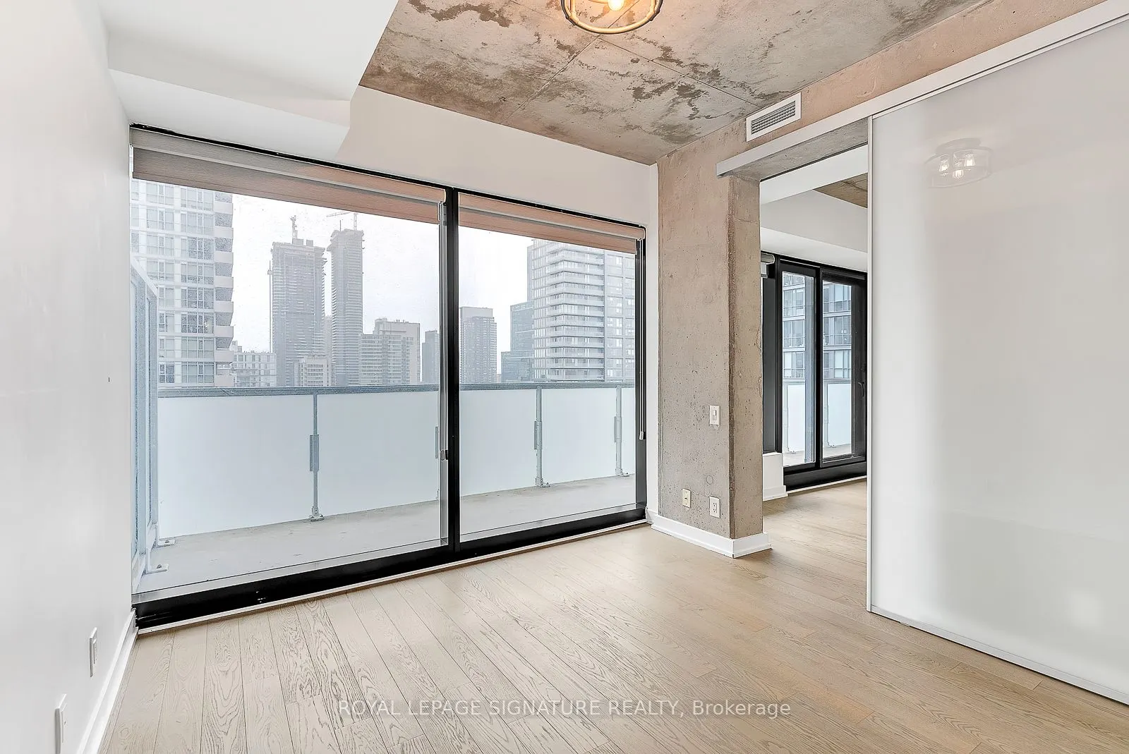 11 Charlotte Street, #2201
