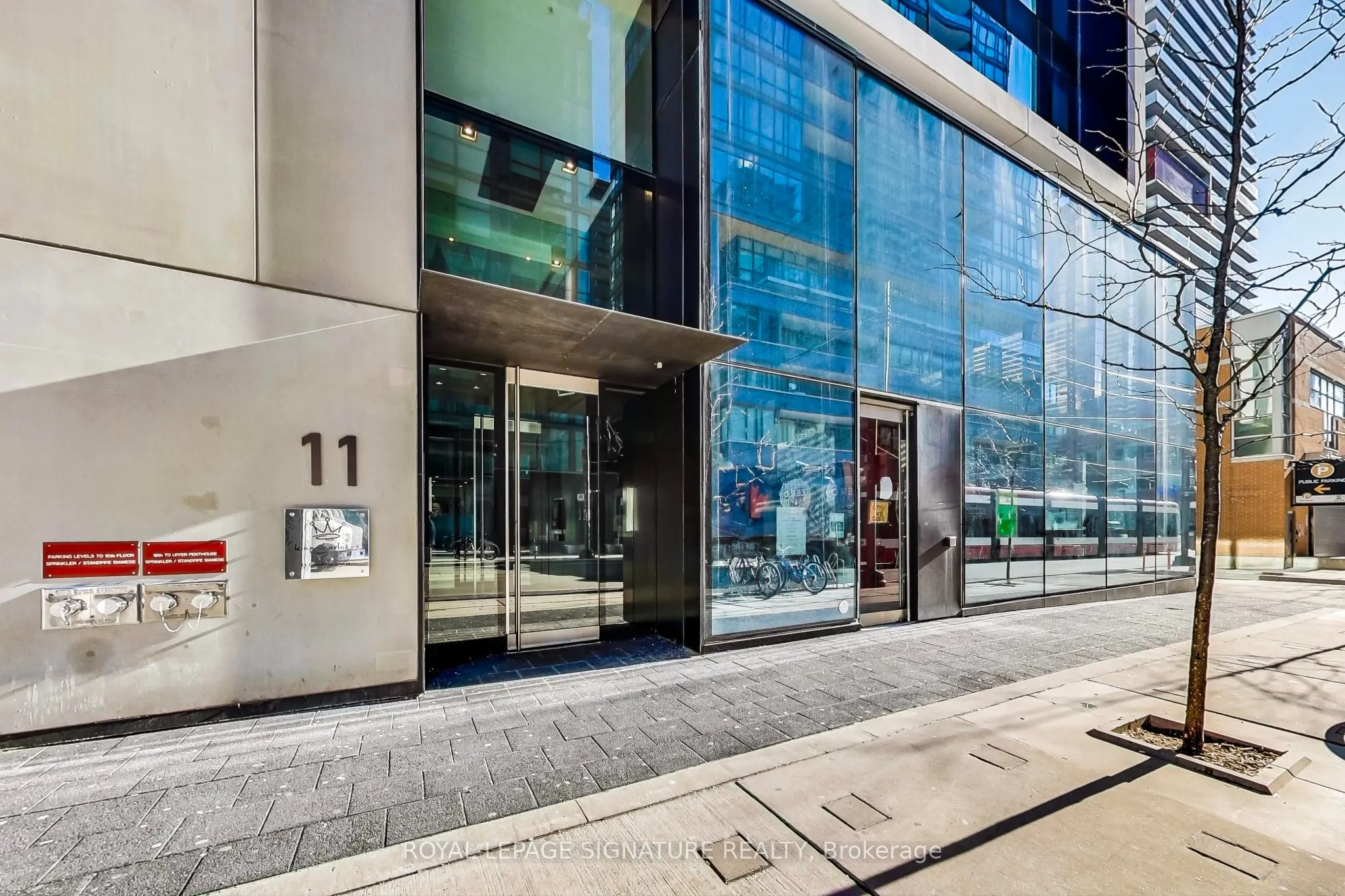 11 Charlotte Street, #2201