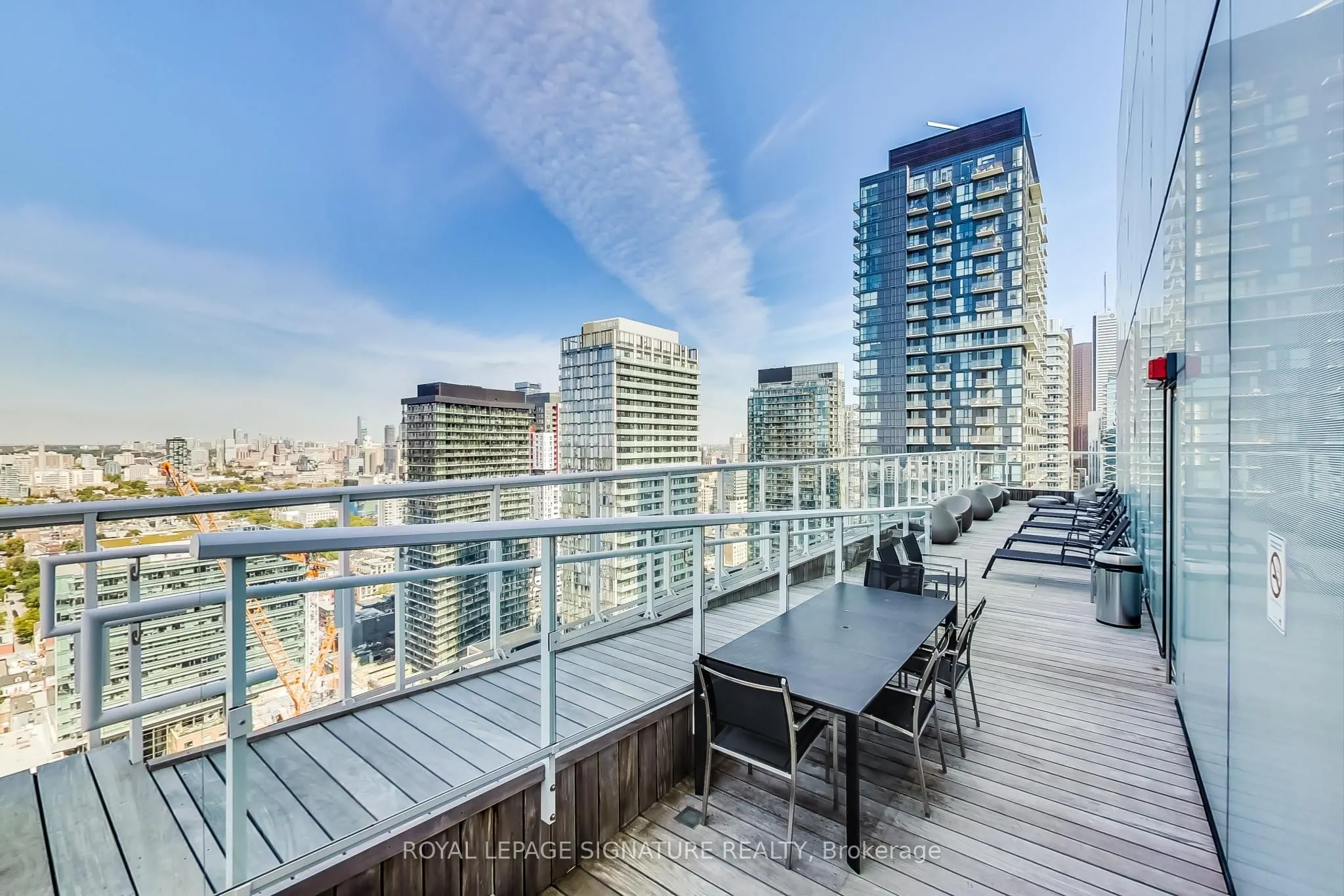 11 Charlotte Street, #2201