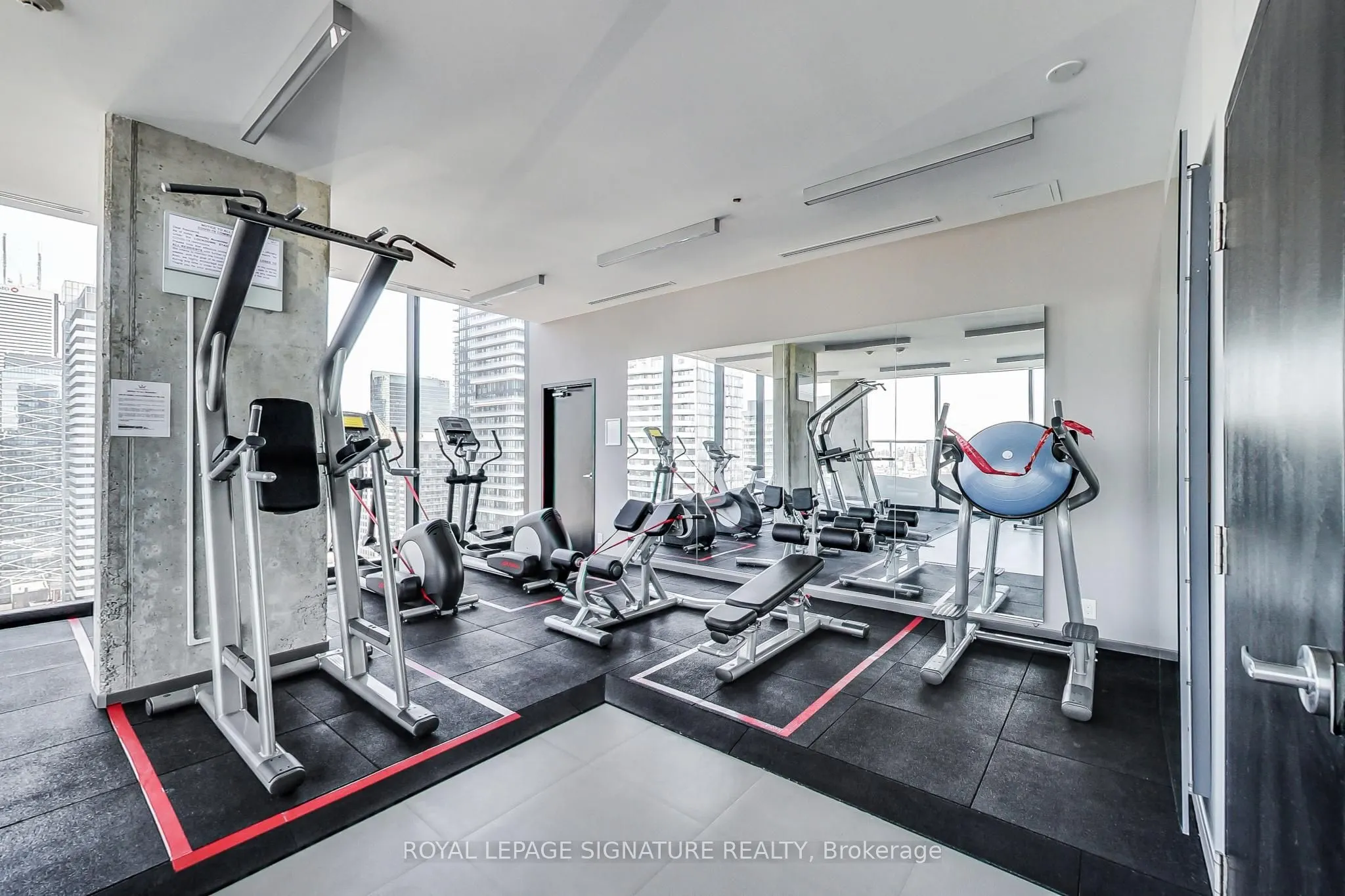 11 Charlotte Street, #2201