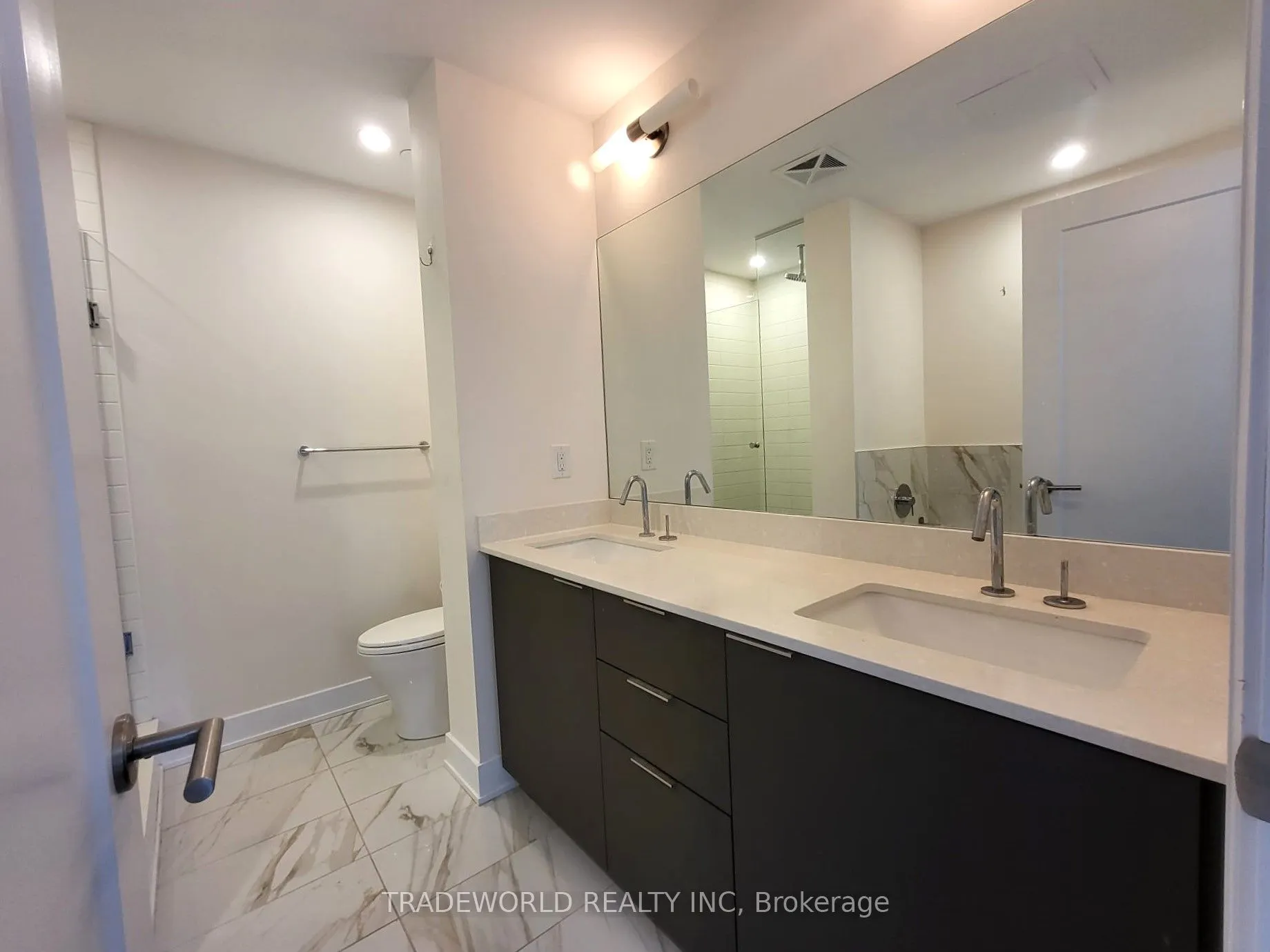 88 Cumberland Street, #902