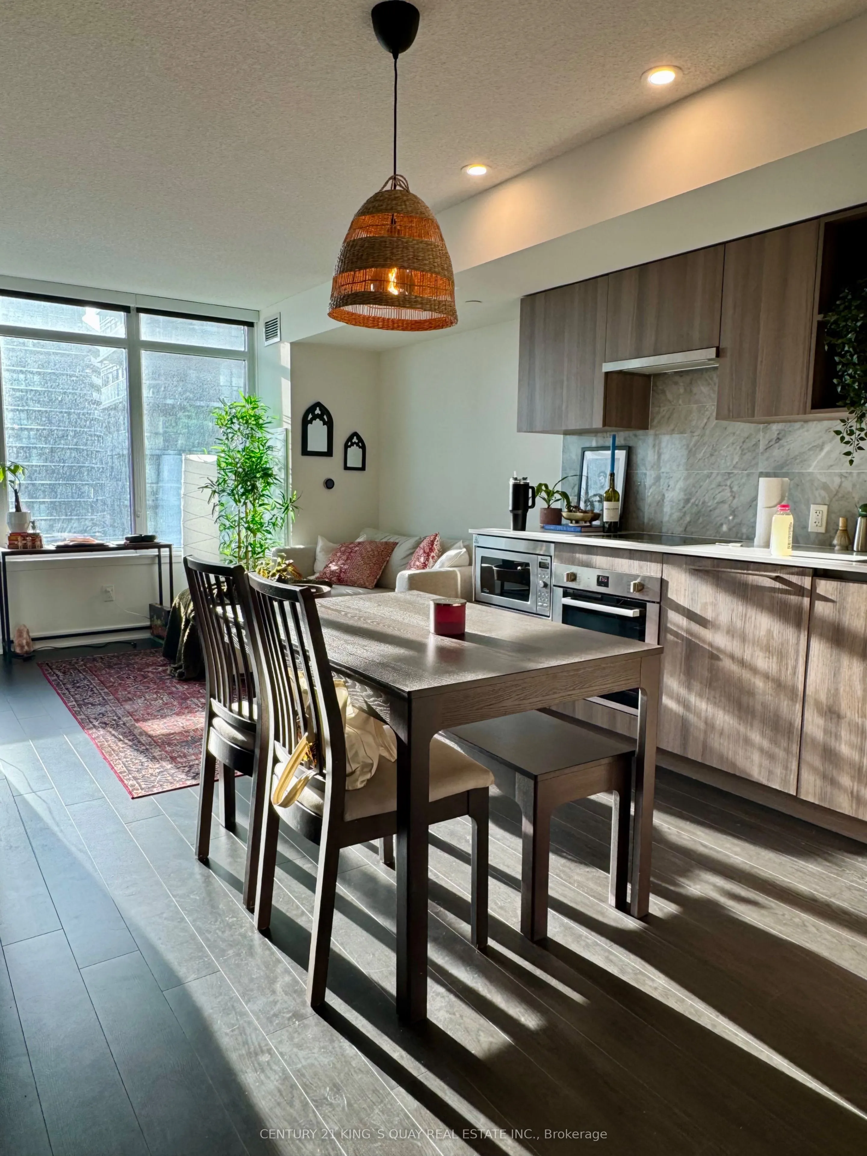 19 Bathurst Street #1915