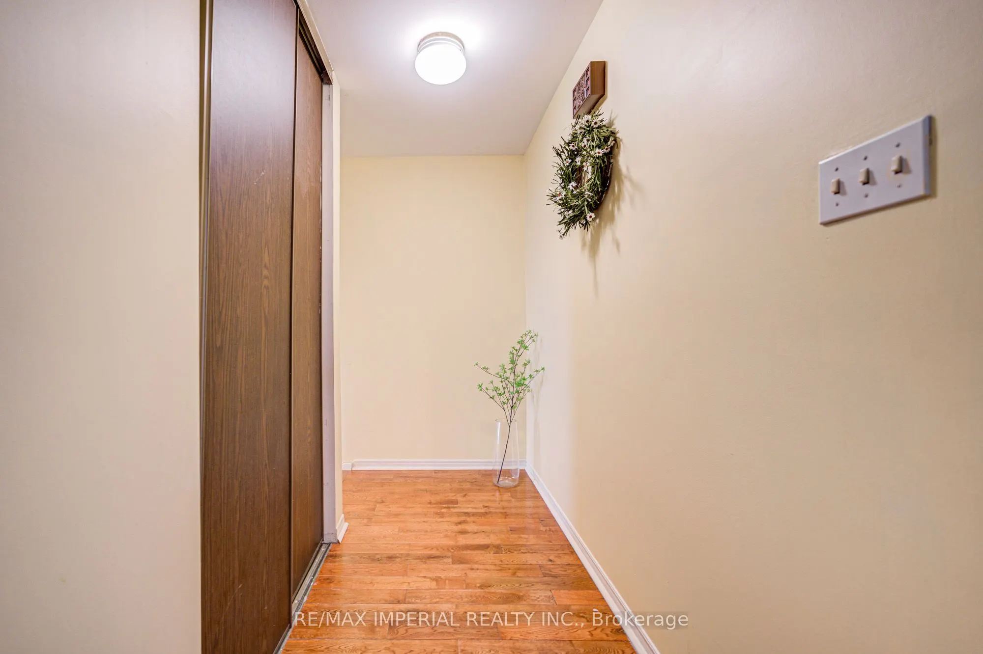 318 Hollyberry Trail