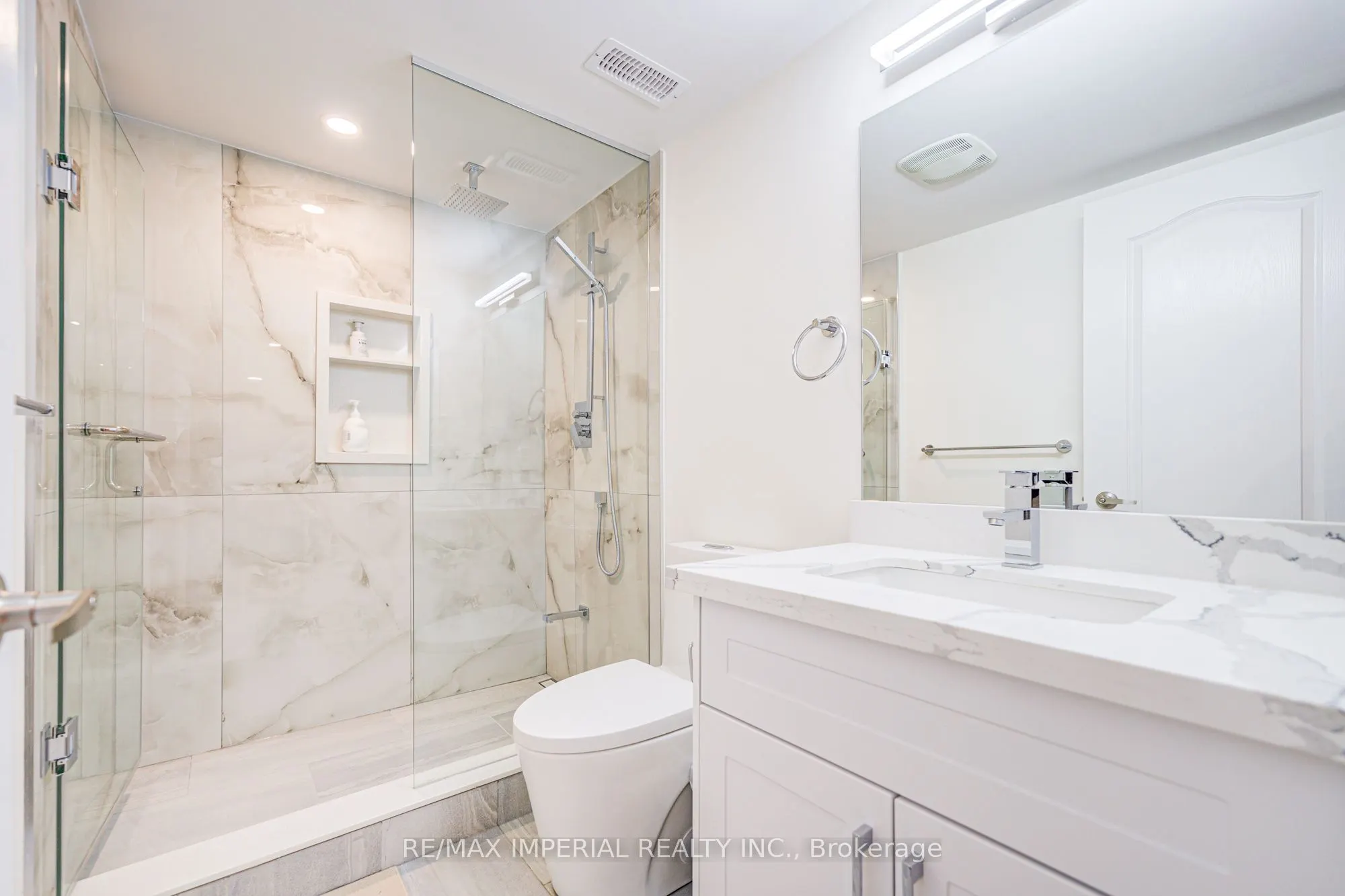 318 Hollyberry Trail