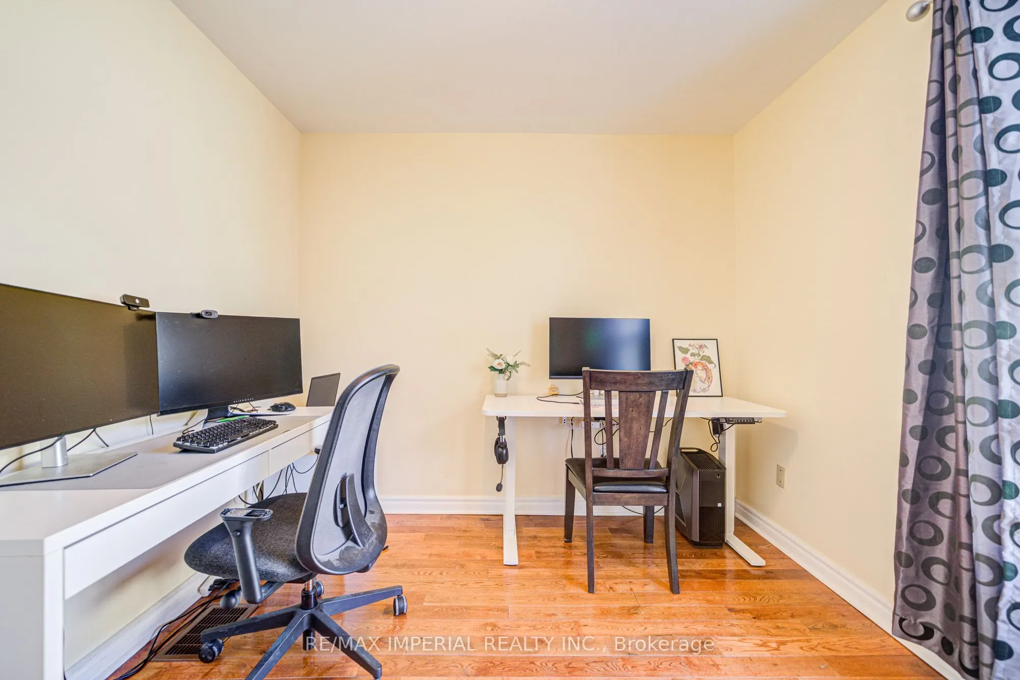 318 Hollyberry Trail