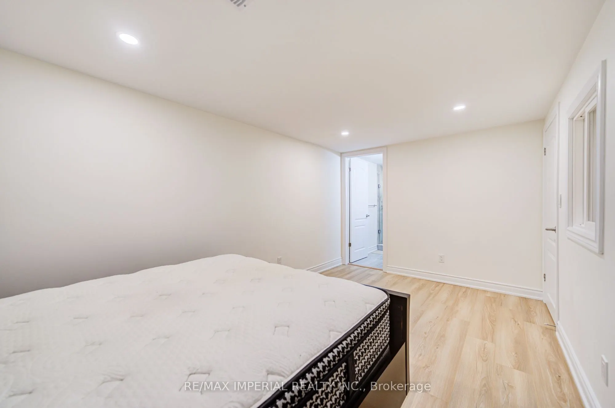 318 Hollyberry Trail