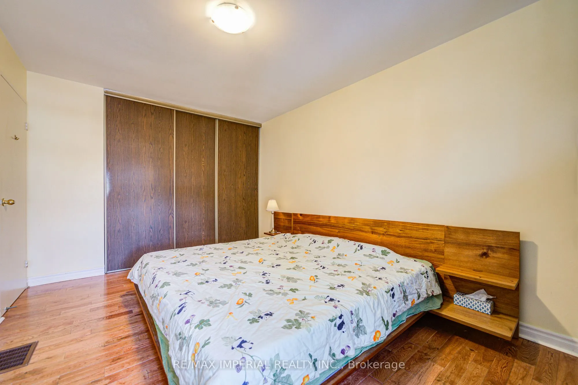 318 Hollyberry Trail